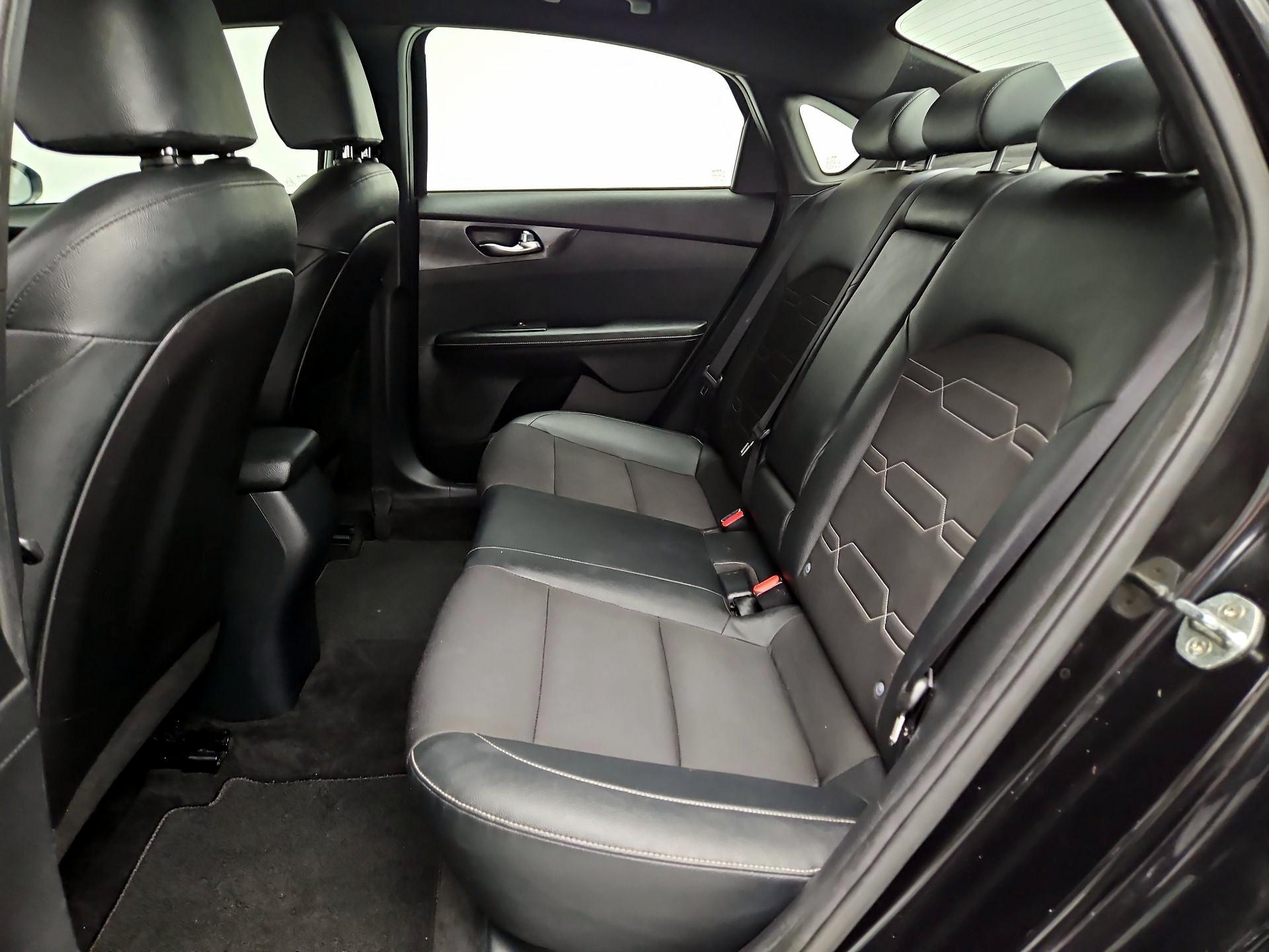 Thumbnail: 2020 Kia Forte - 19