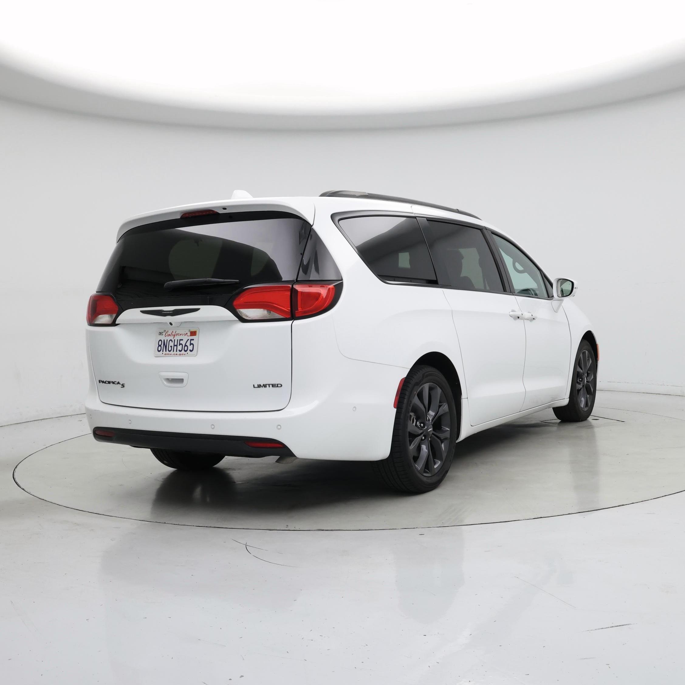 Thumbnail: 2020 Chrysler Pacifica - 8