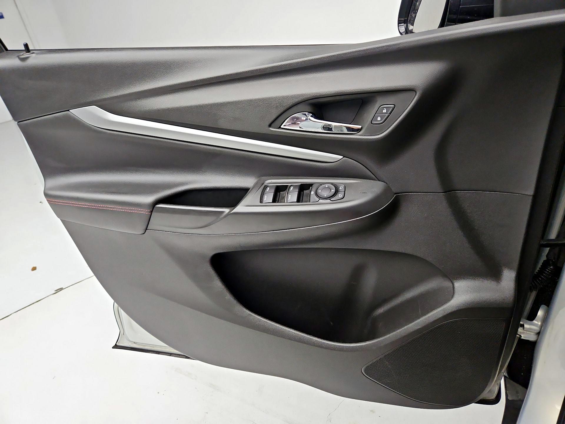 Thumbnail: 2023 Chevrolet Bolt EUV - 12