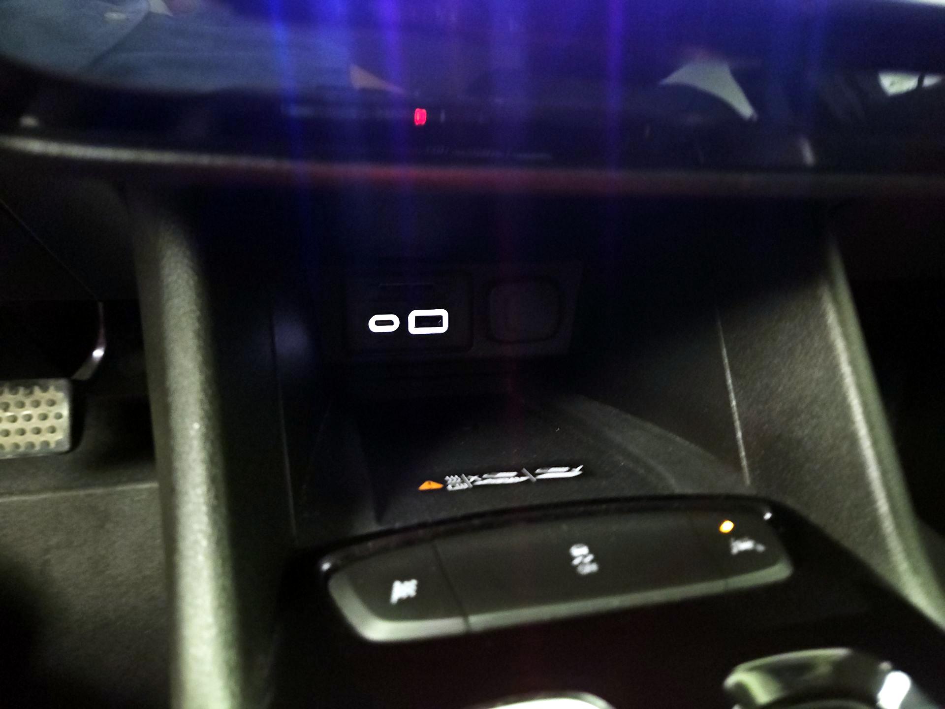 Thumbnail: 2023 Chevrolet Bolt EUV - 18