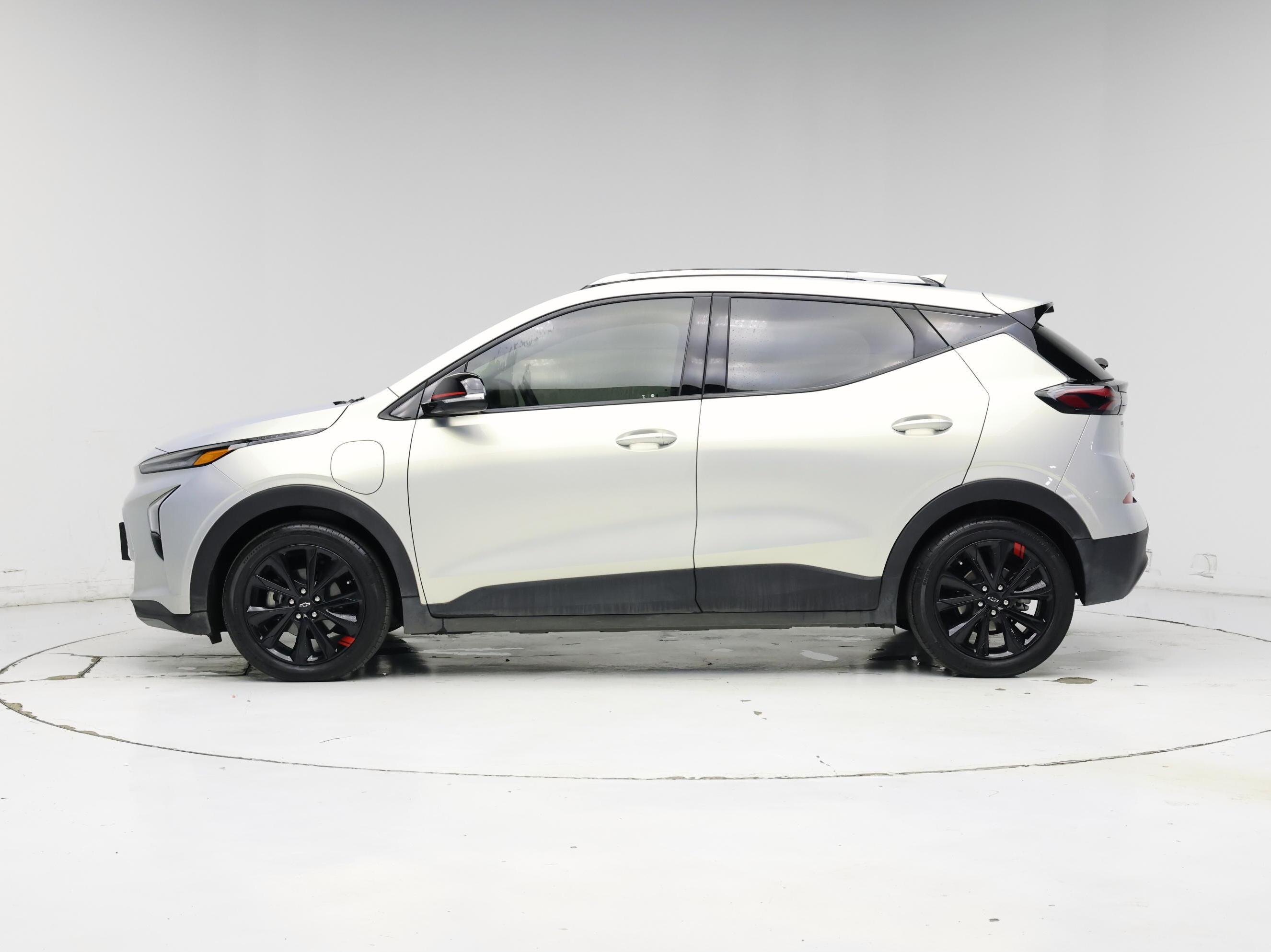 Thumbnail: 2023 Chevrolet Bolt EUV - 3