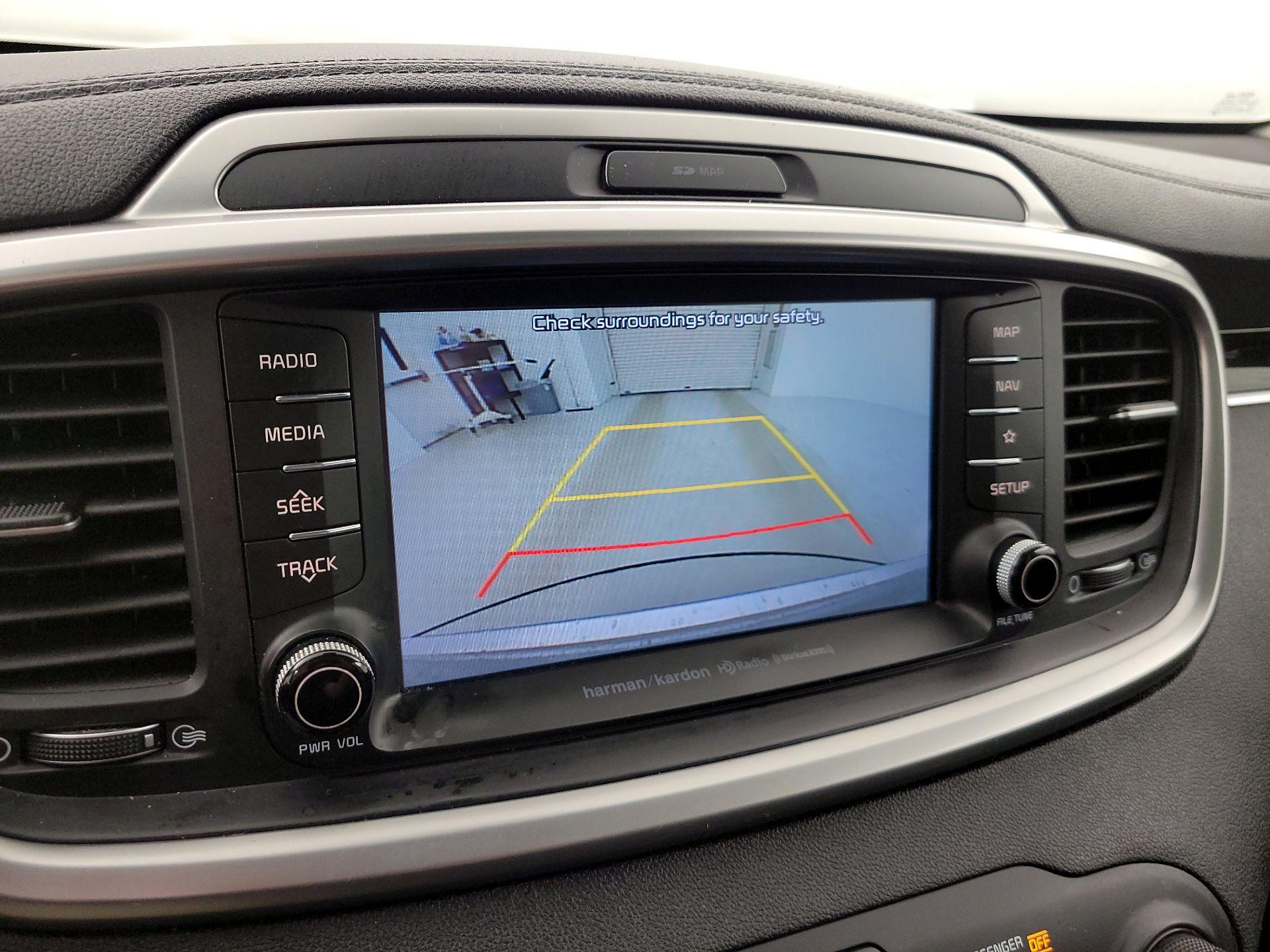 Thumbnail: 2019 Kia Sorento - 15