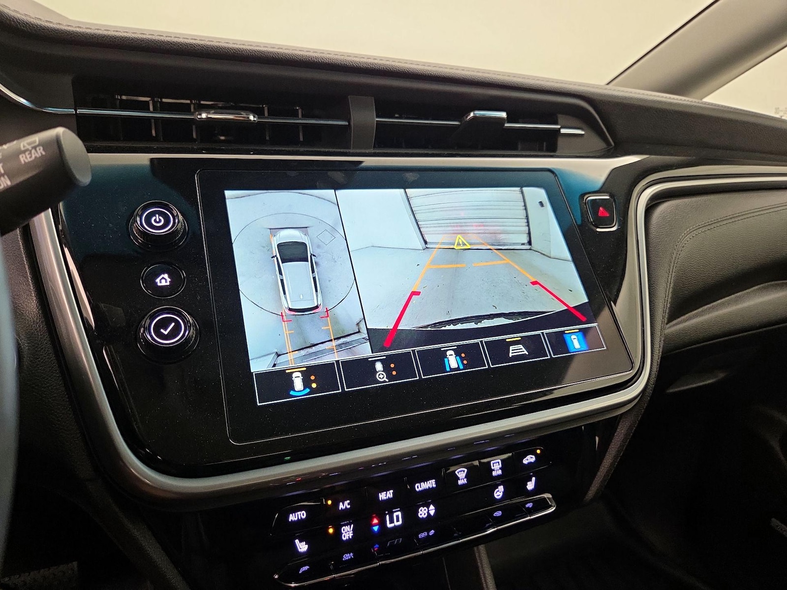2023 Chevrolet Bolt EV 2LT - Photo 15