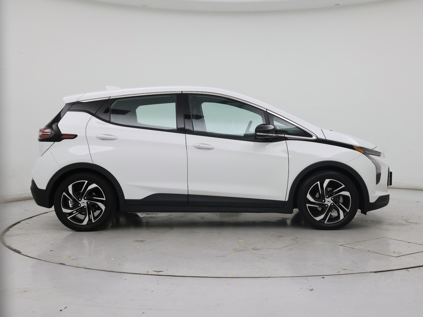 2023 Chevrolet Bolt EV 2LT - Photo 8