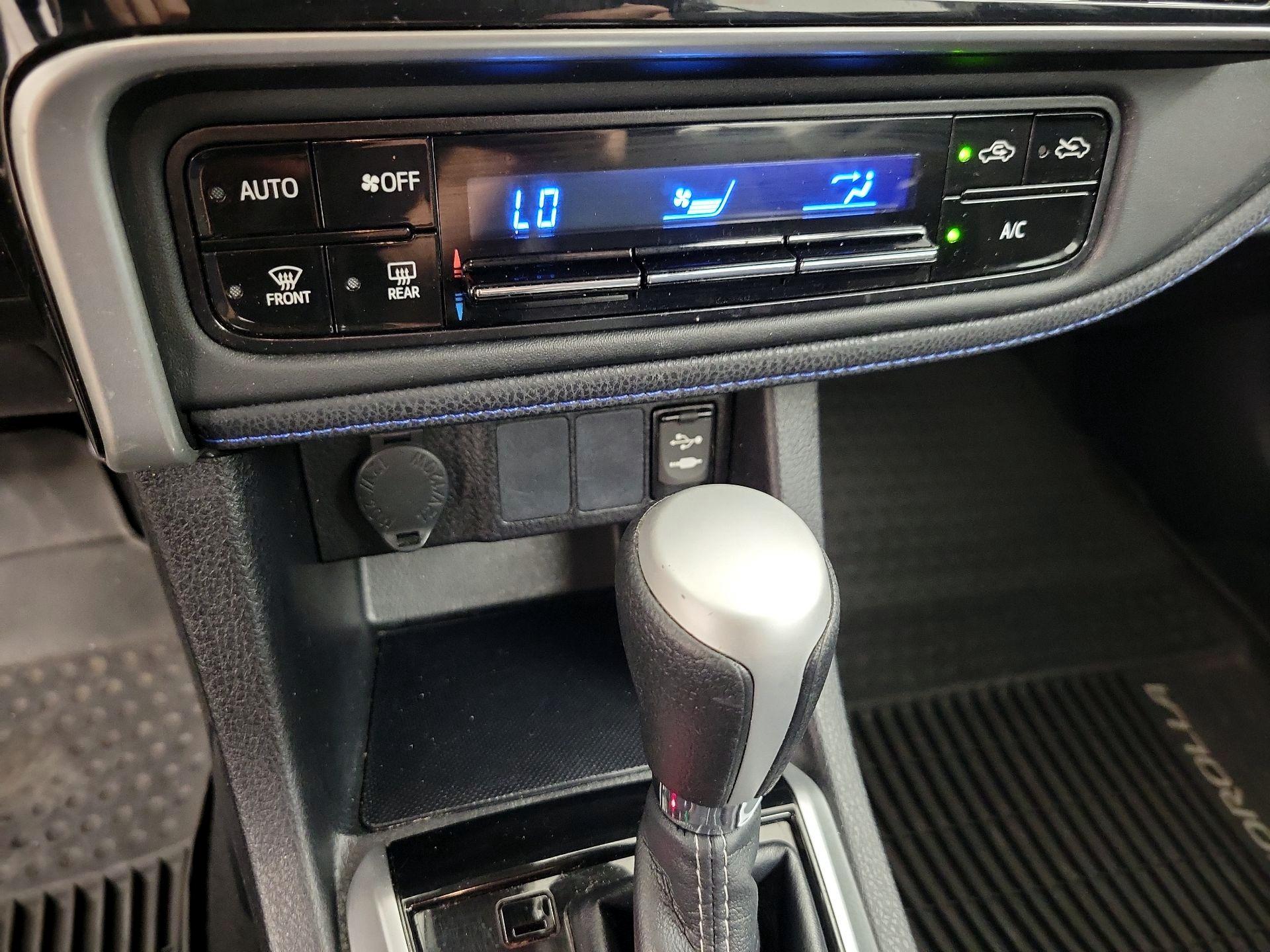 Thumbnail: 2019 Toyota Corolla - 16