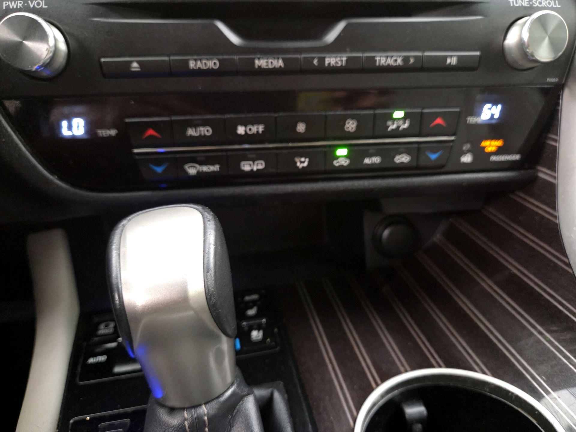 Thumbnail: 2016 Lexus RX - 17