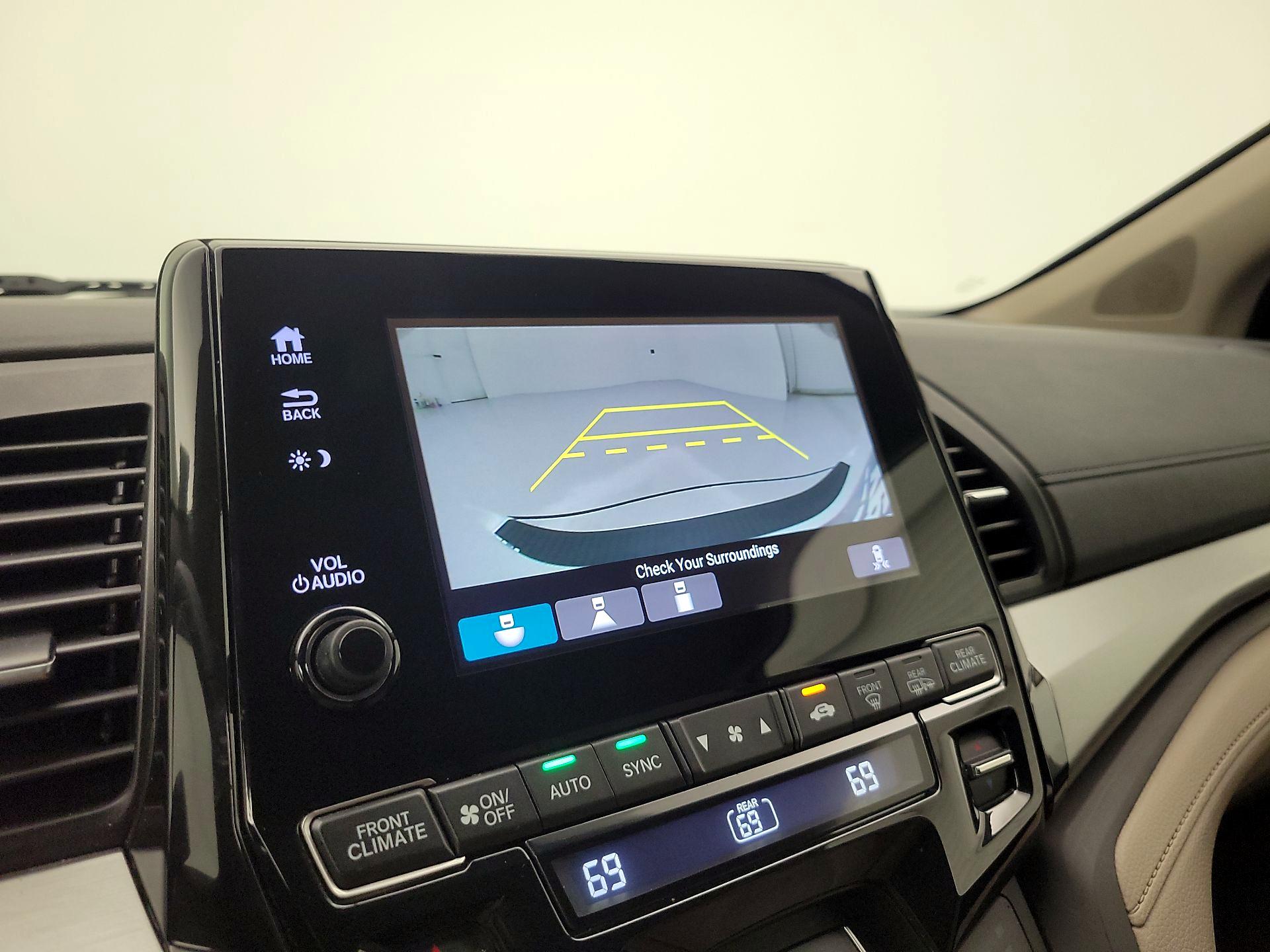 Thumbnail: 2021 Honda Odyssey - 14