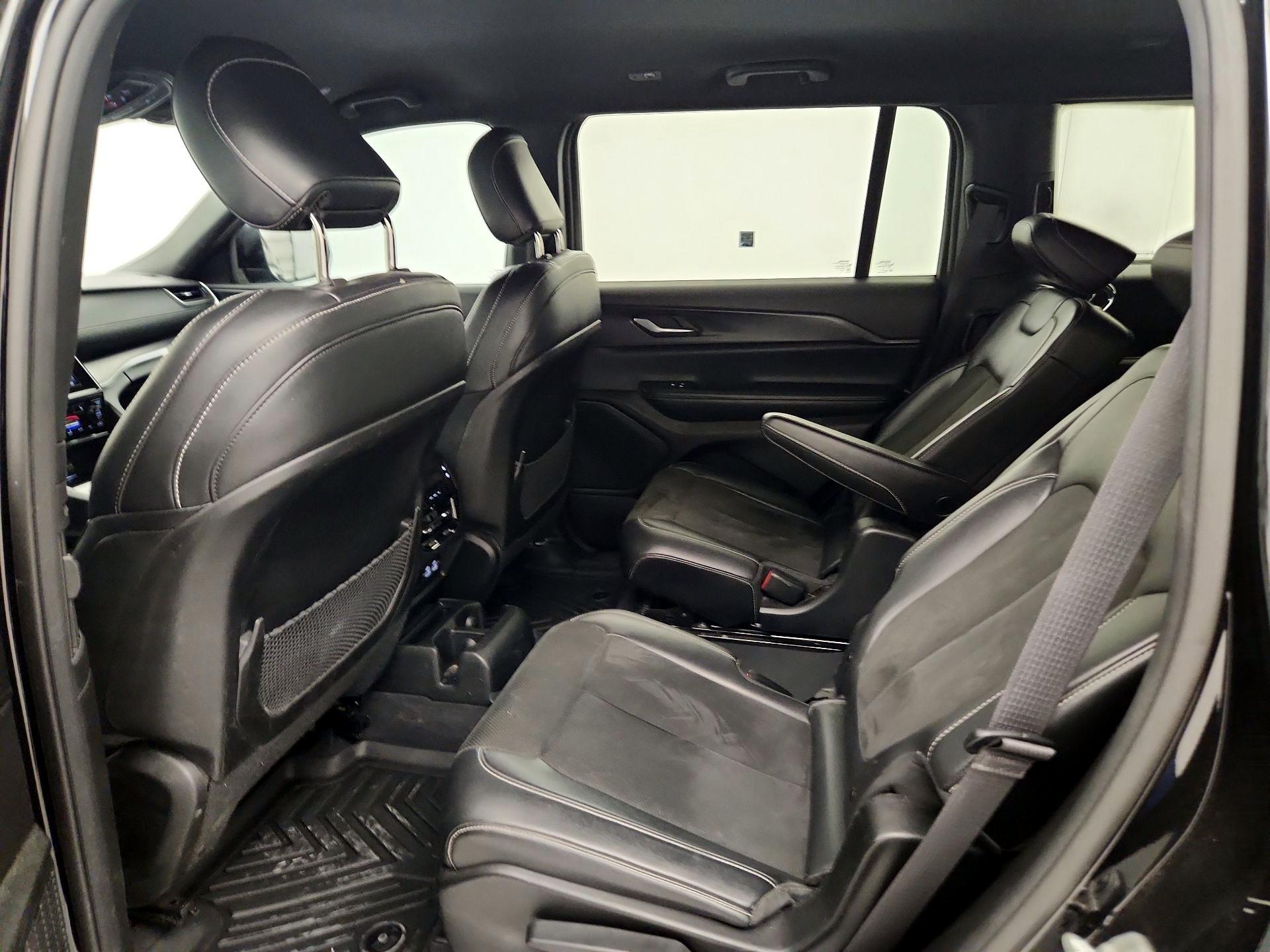 Thumbnail: 2023 Jeep Grand Cherokee L - 19