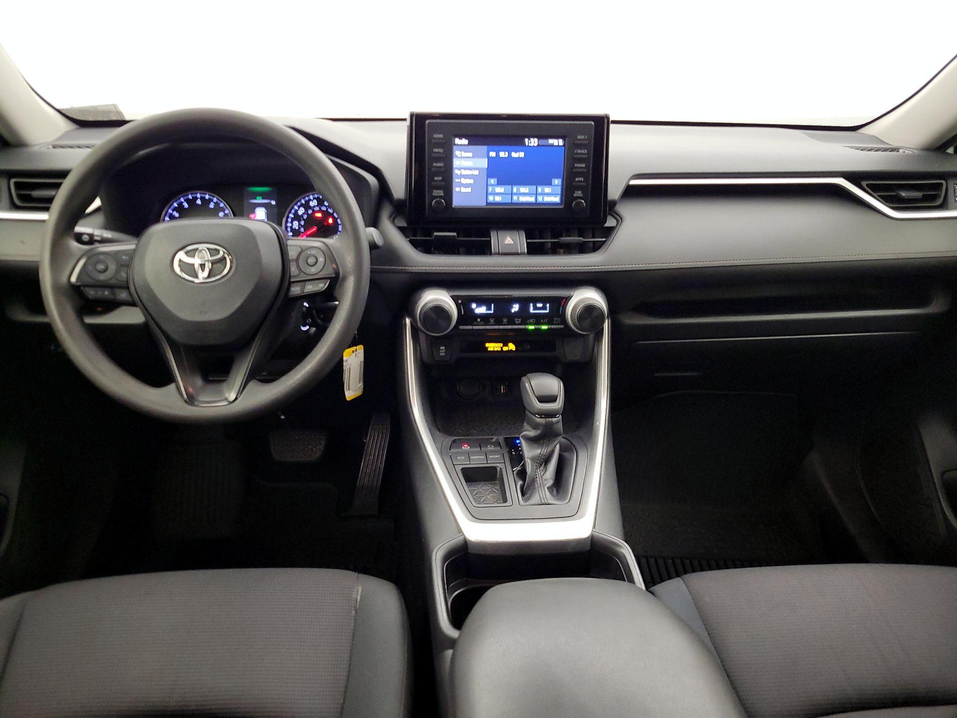 Thumbnail: 2019 Toyota RAV4 - 9