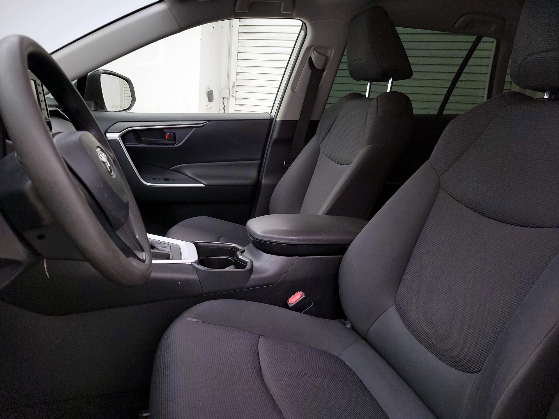 Thumbnail: 2019 Toyota RAV4 - 11