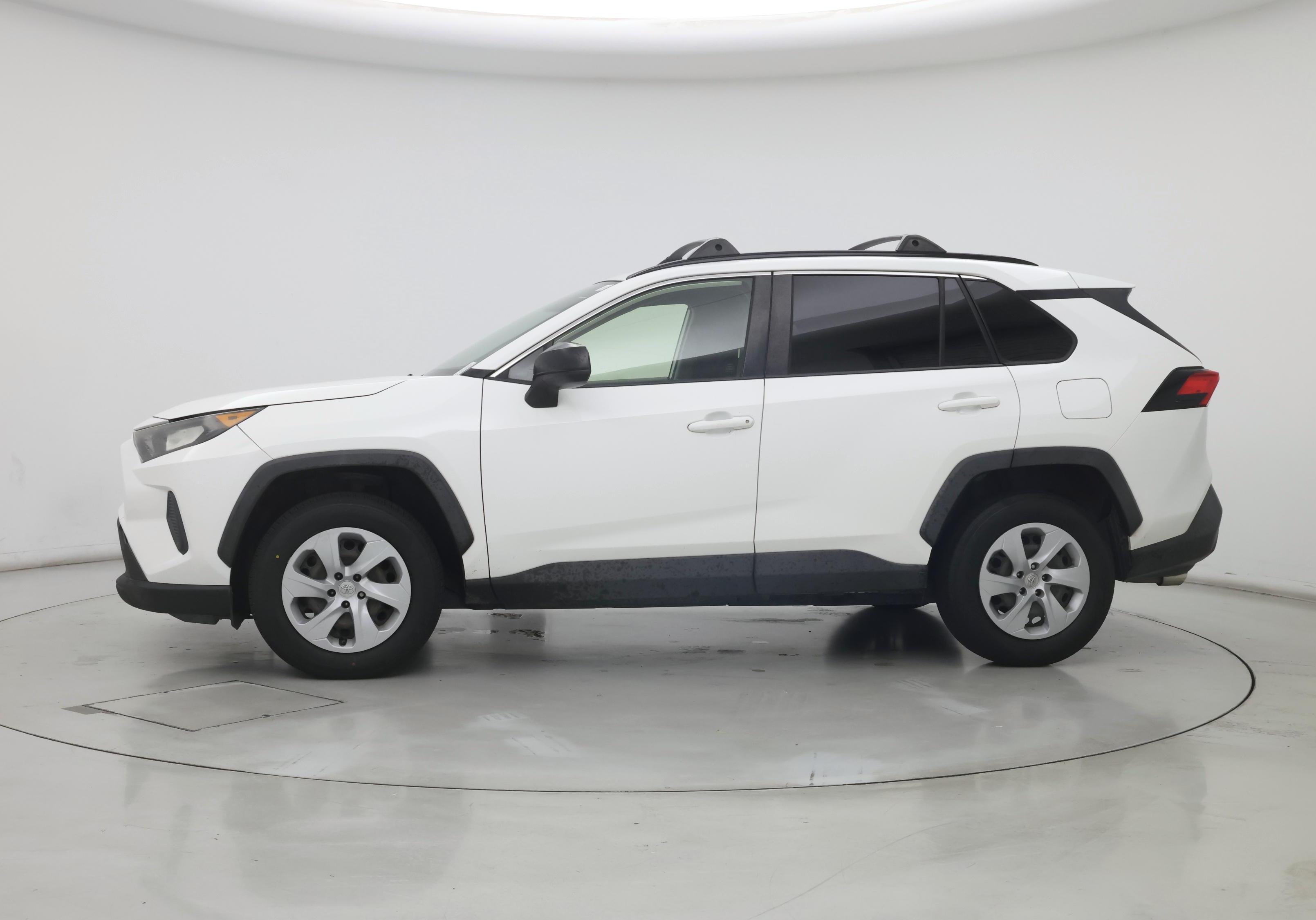 Thumbnail: 2019 Toyota RAV4 - 3