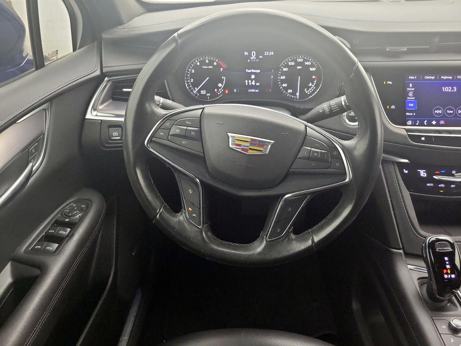 Thumbnail: 2023 Cadillac XT5 - 10