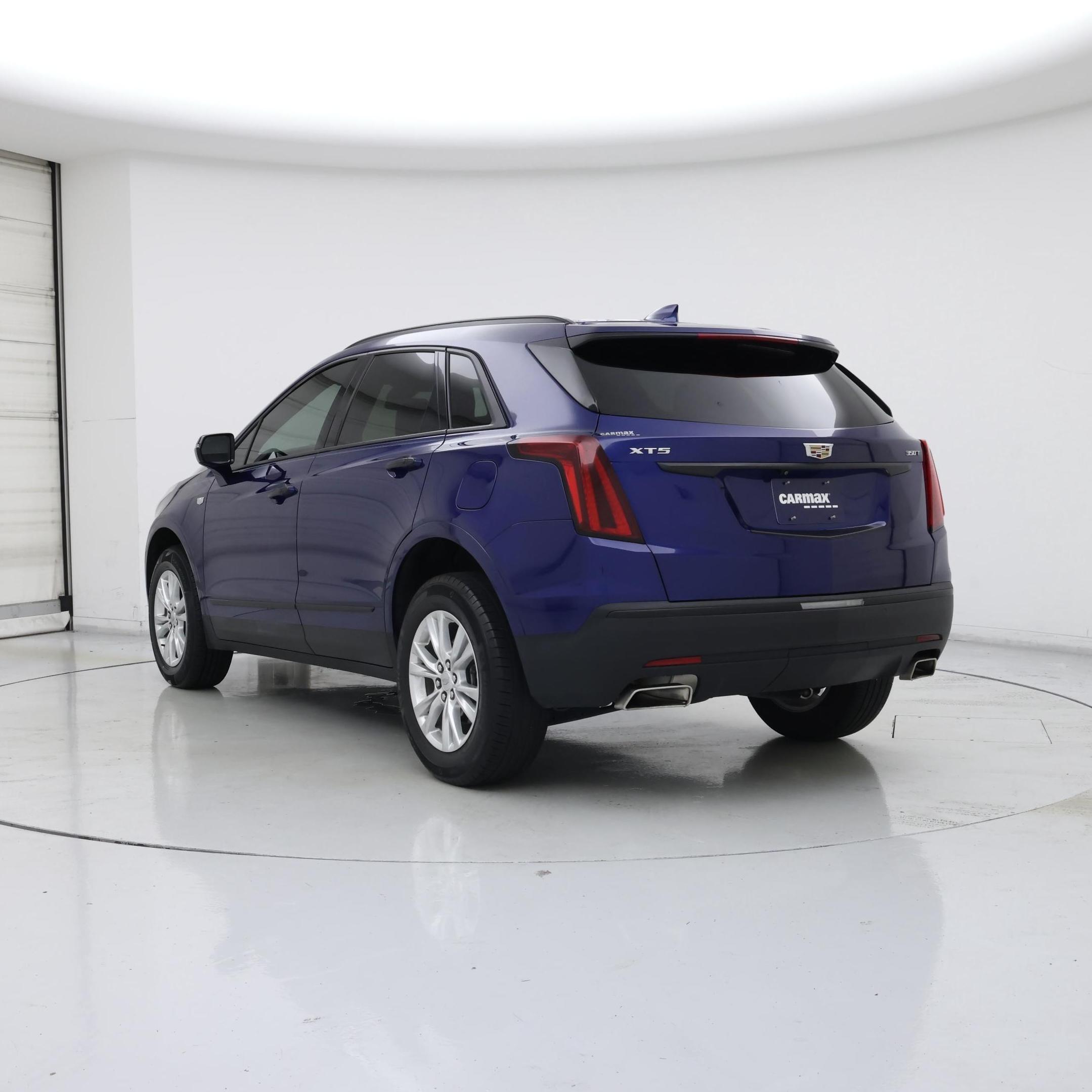 Thumbnail: 2023 Cadillac XT5 - 2