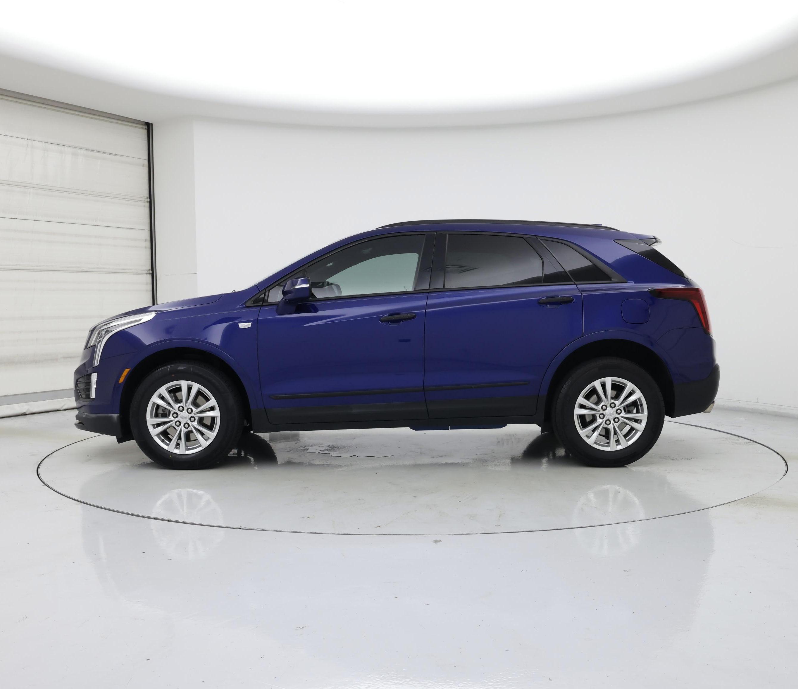 Thumbnail: 2023 Cadillac XT5 - 3