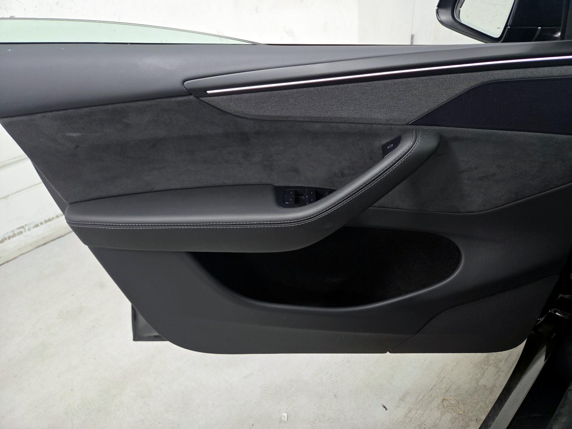 Thumbnail: 2026 Tesla Model Y - 12