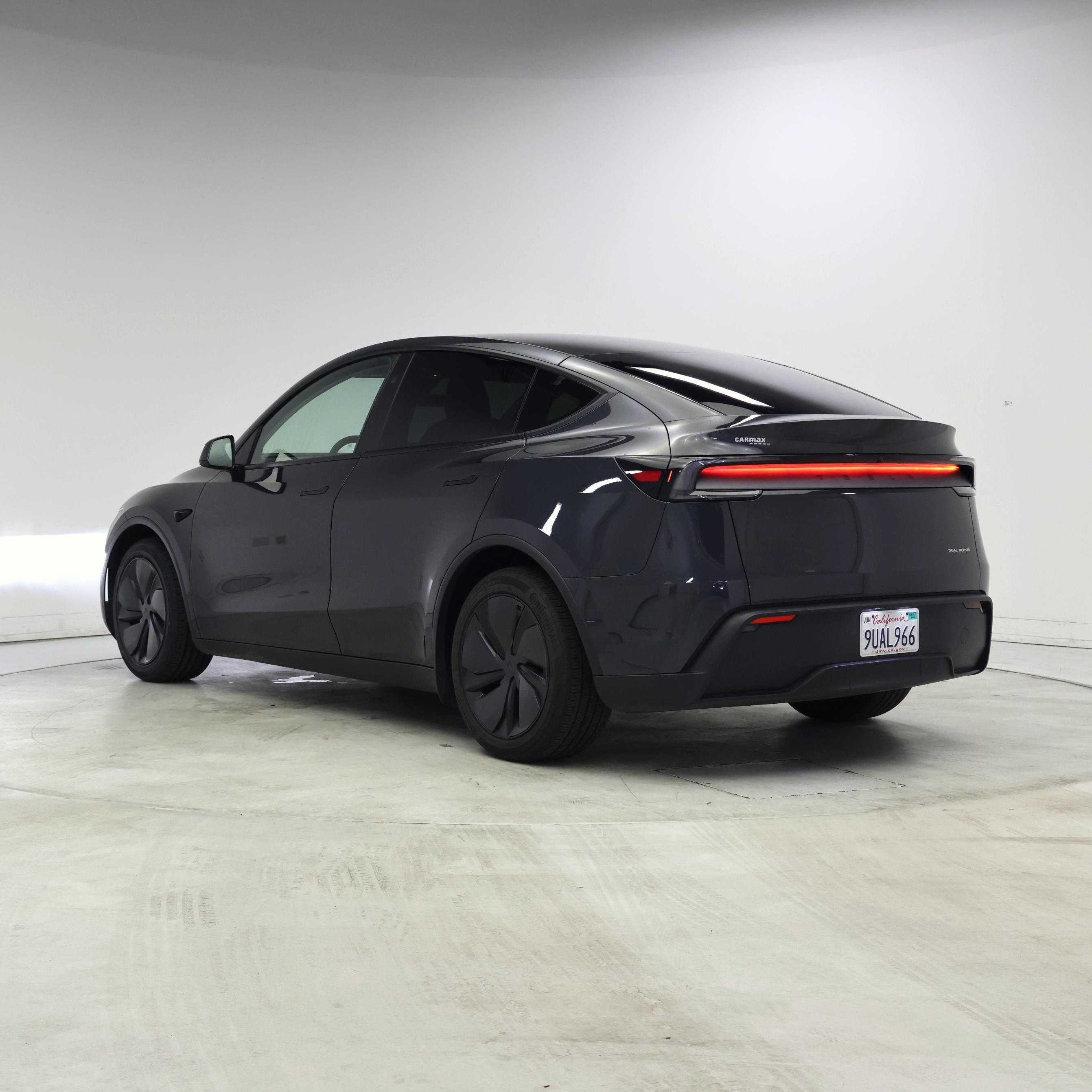 Thumbnail: 2026 Tesla Model Y - 2