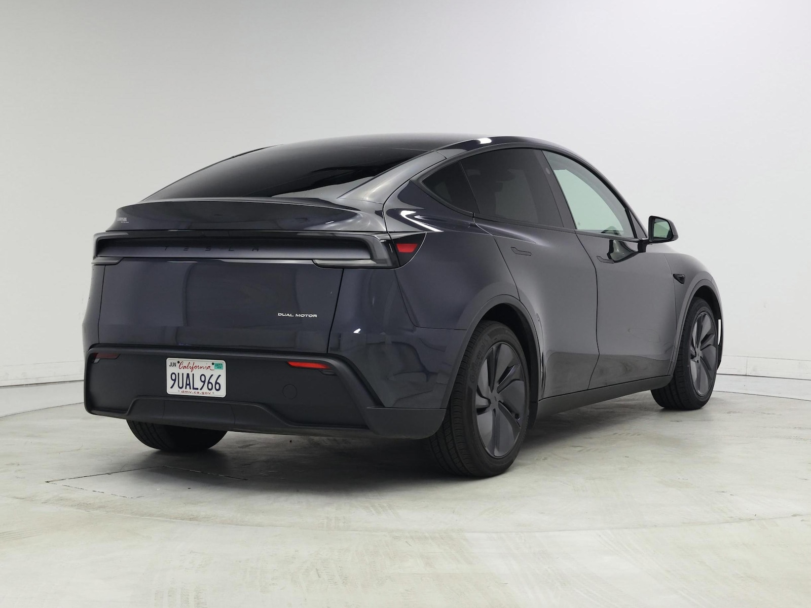 2026 Tesla Model Y Long Range - Photo 9