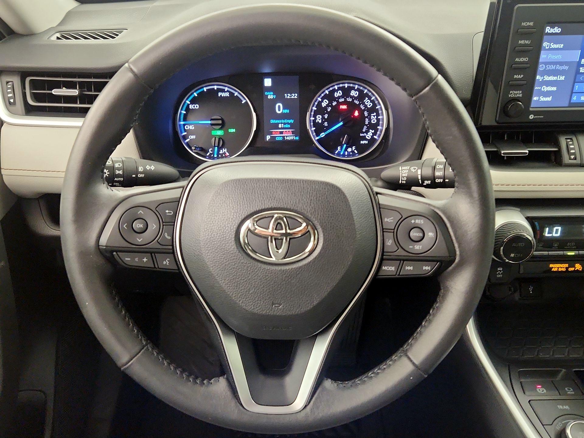 Thumbnail: 2022 Toyota RAV4 - 10