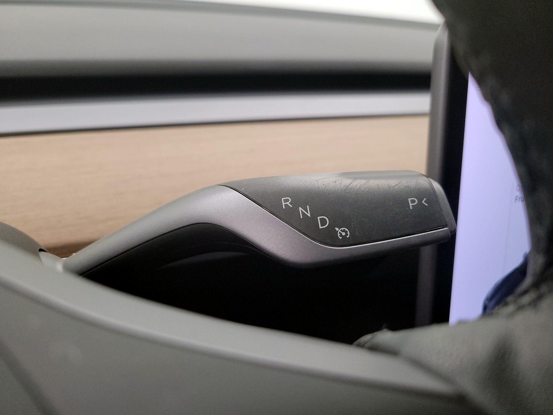 Thumbnail: 2022 Tesla Model 3 - 17