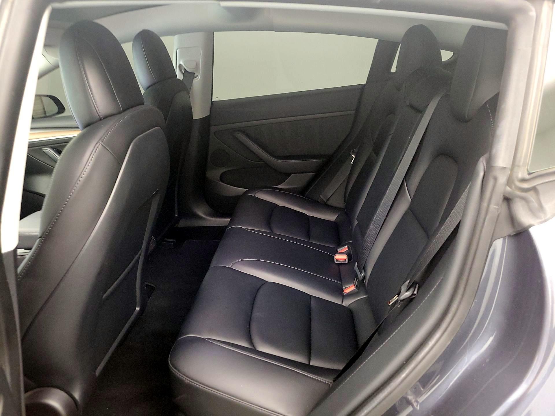 Thumbnail: 2022 Tesla Model 3 - 19