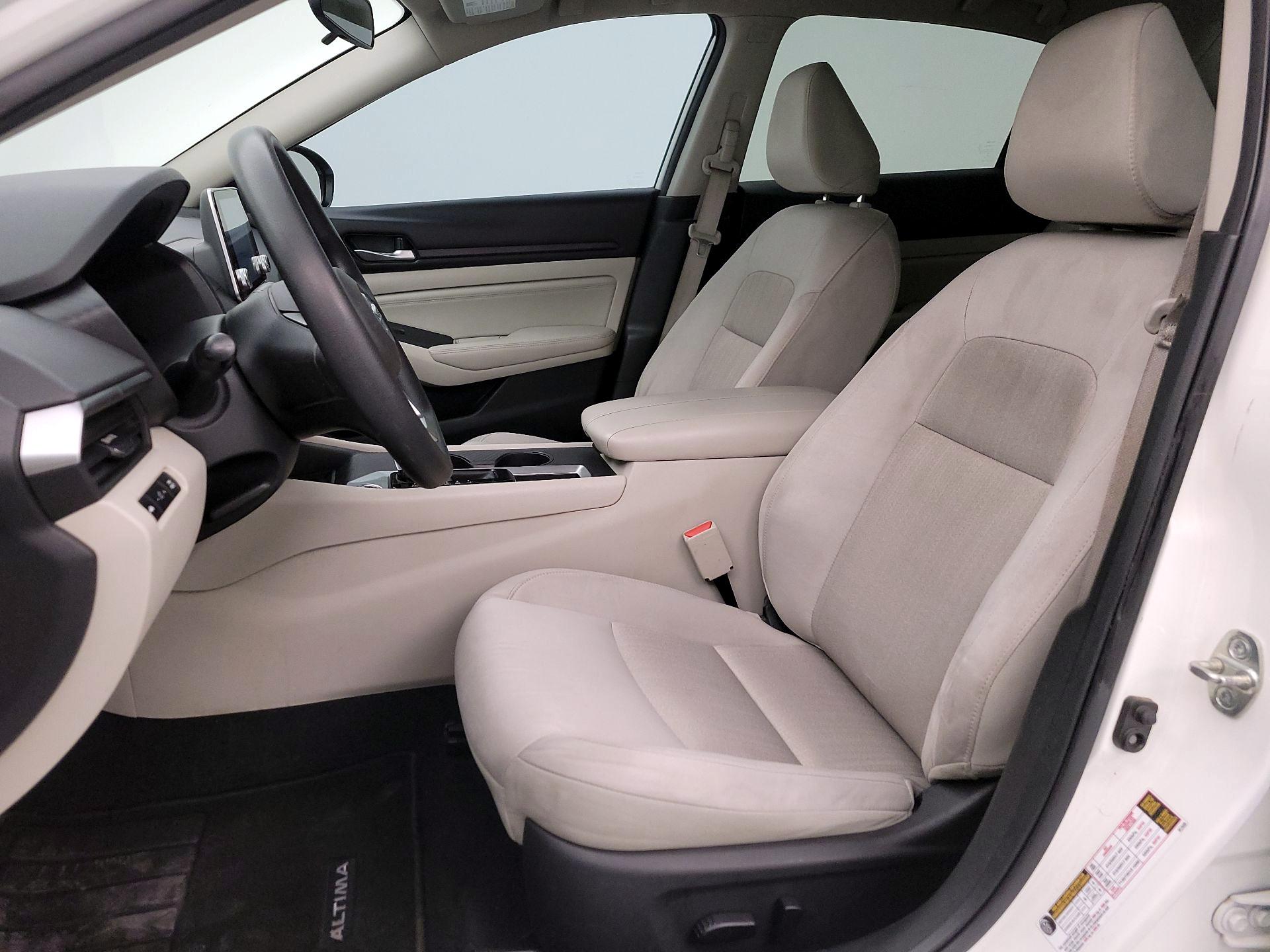 Thumbnail: 2020 Nissan Altima - 11