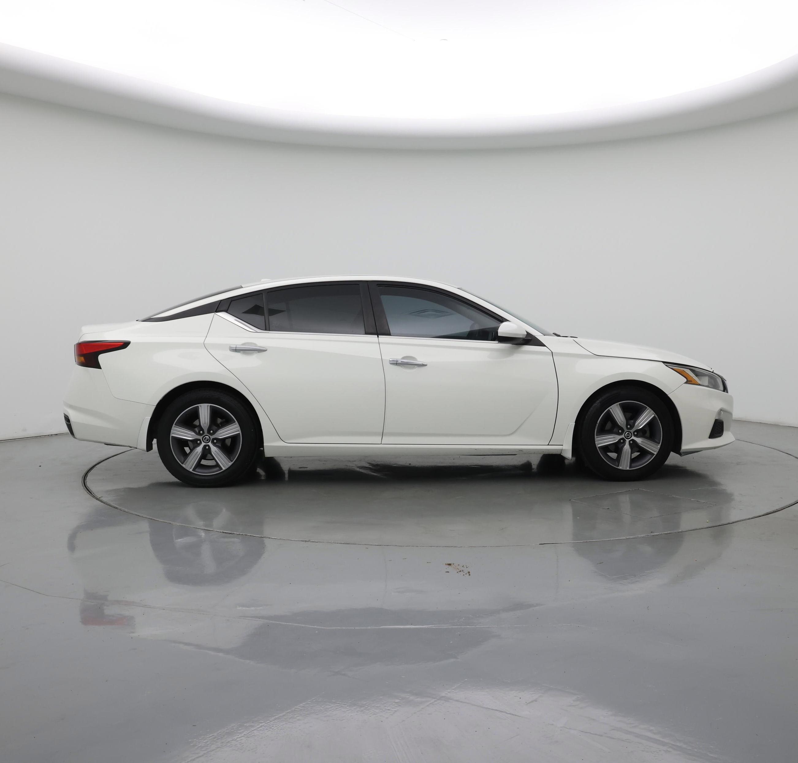Thumbnail: 2020 Nissan Altima - 7