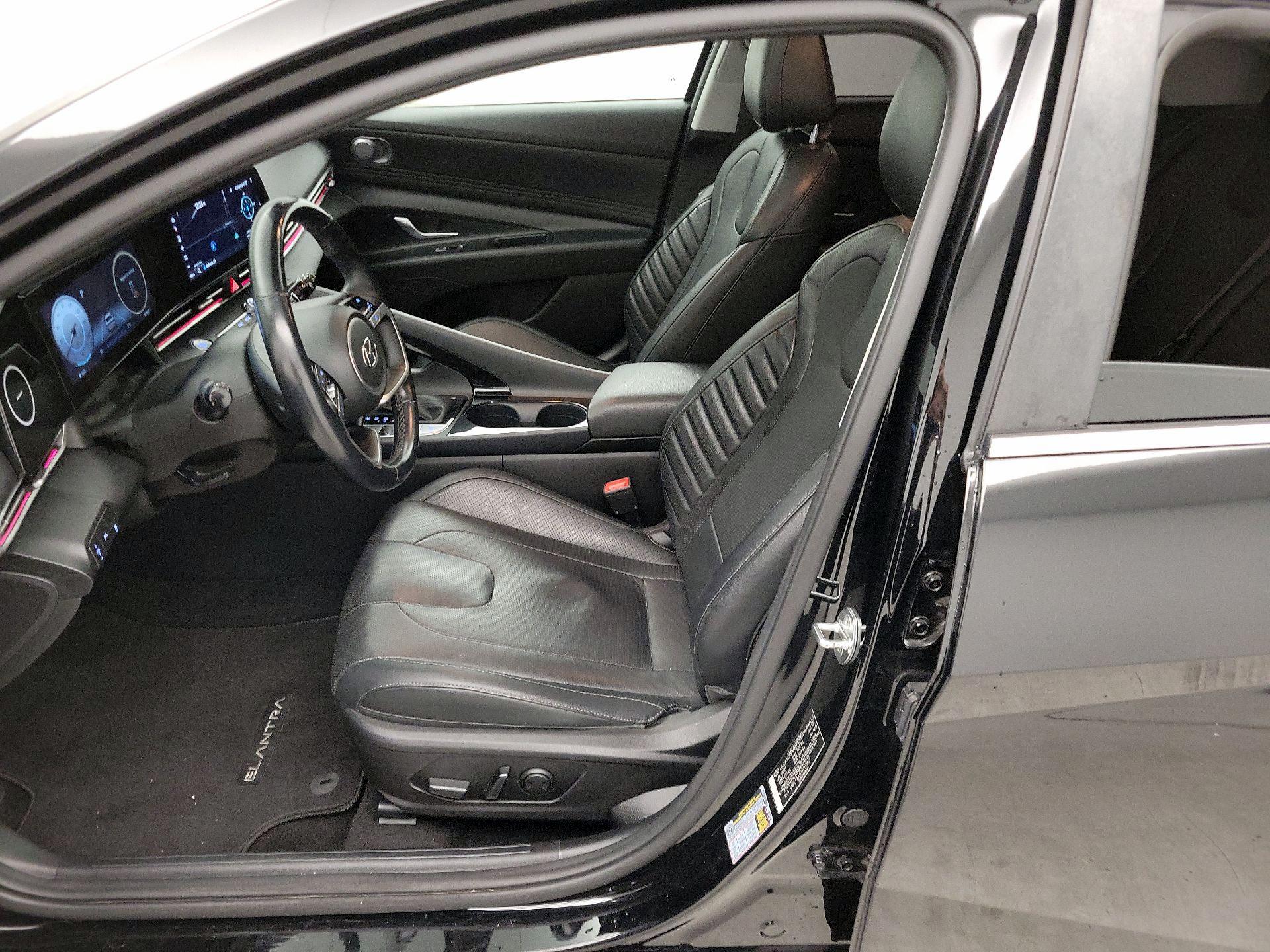 Thumbnail: 2023 Hyundai Elantra - 11
