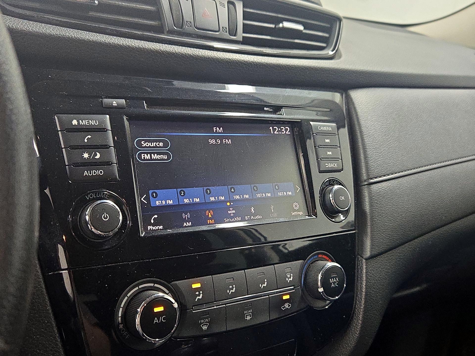 Thumbnail: 2019 Nissan Rogue - 15