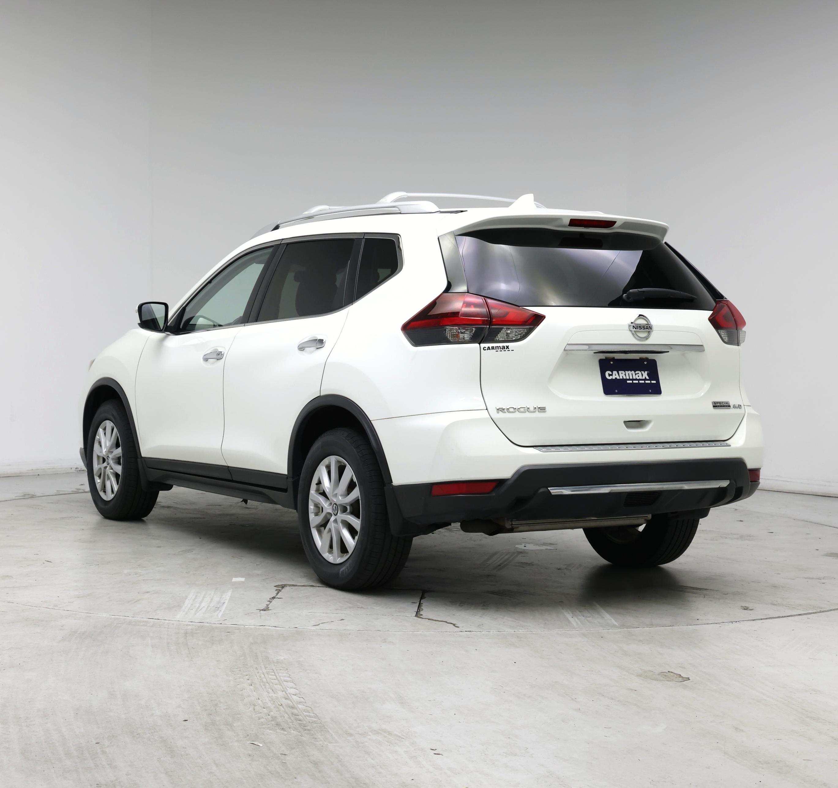 Thumbnail: 2019 Nissan Rogue - 2