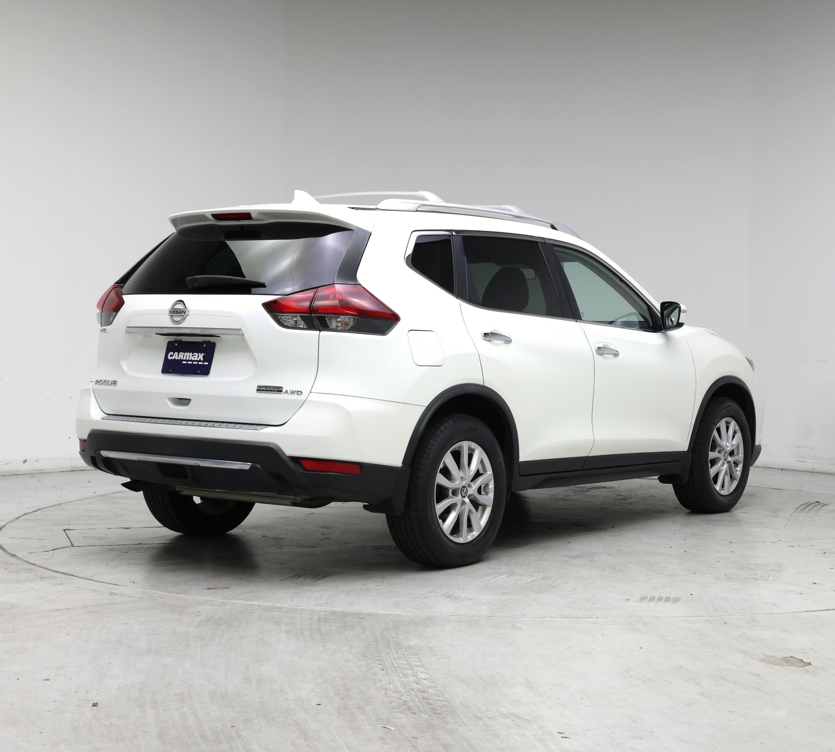 Thumbnail: 2019 Nissan Rogue - 8