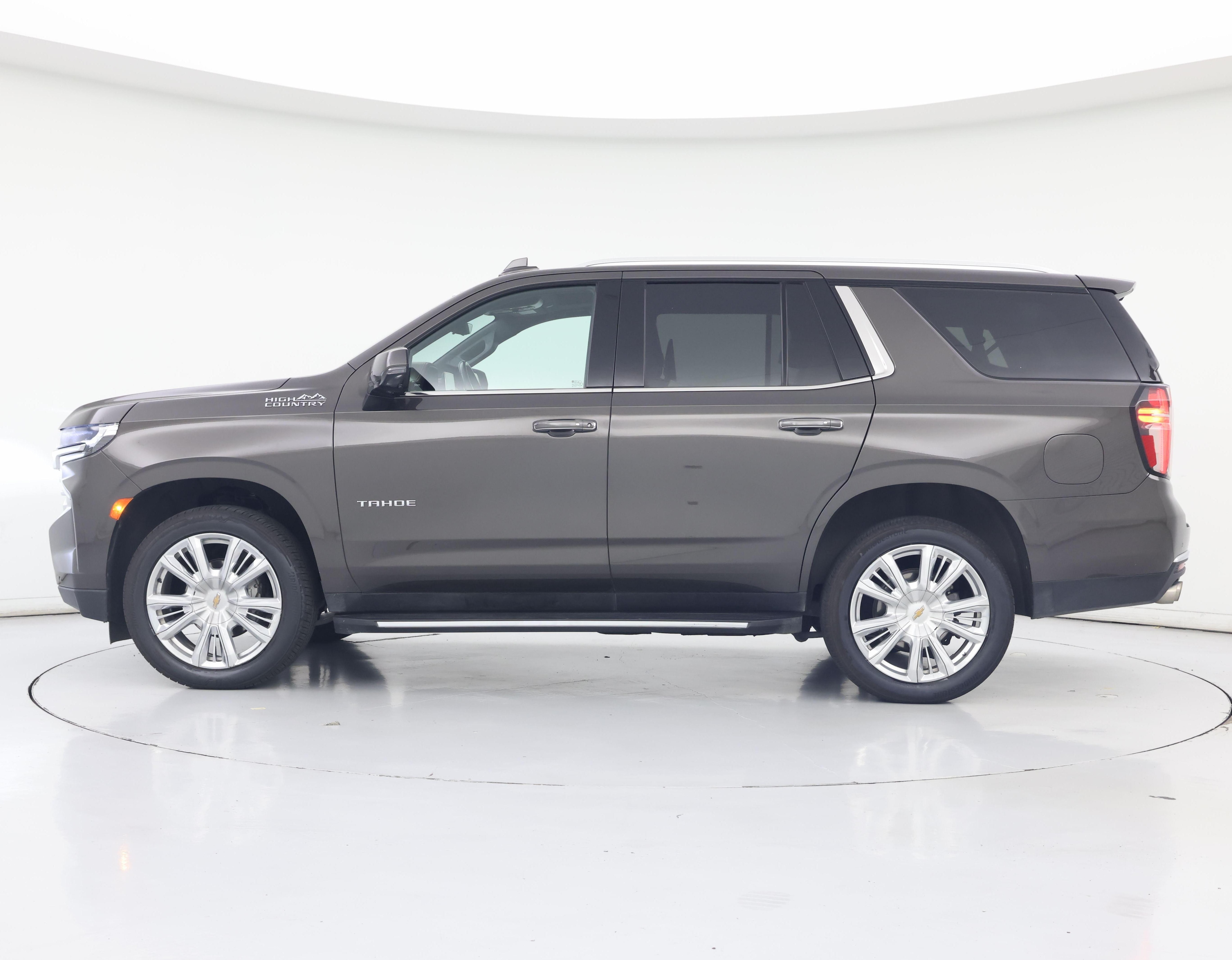 Thumbnail: 2021 Chevrolet Tahoe - 3