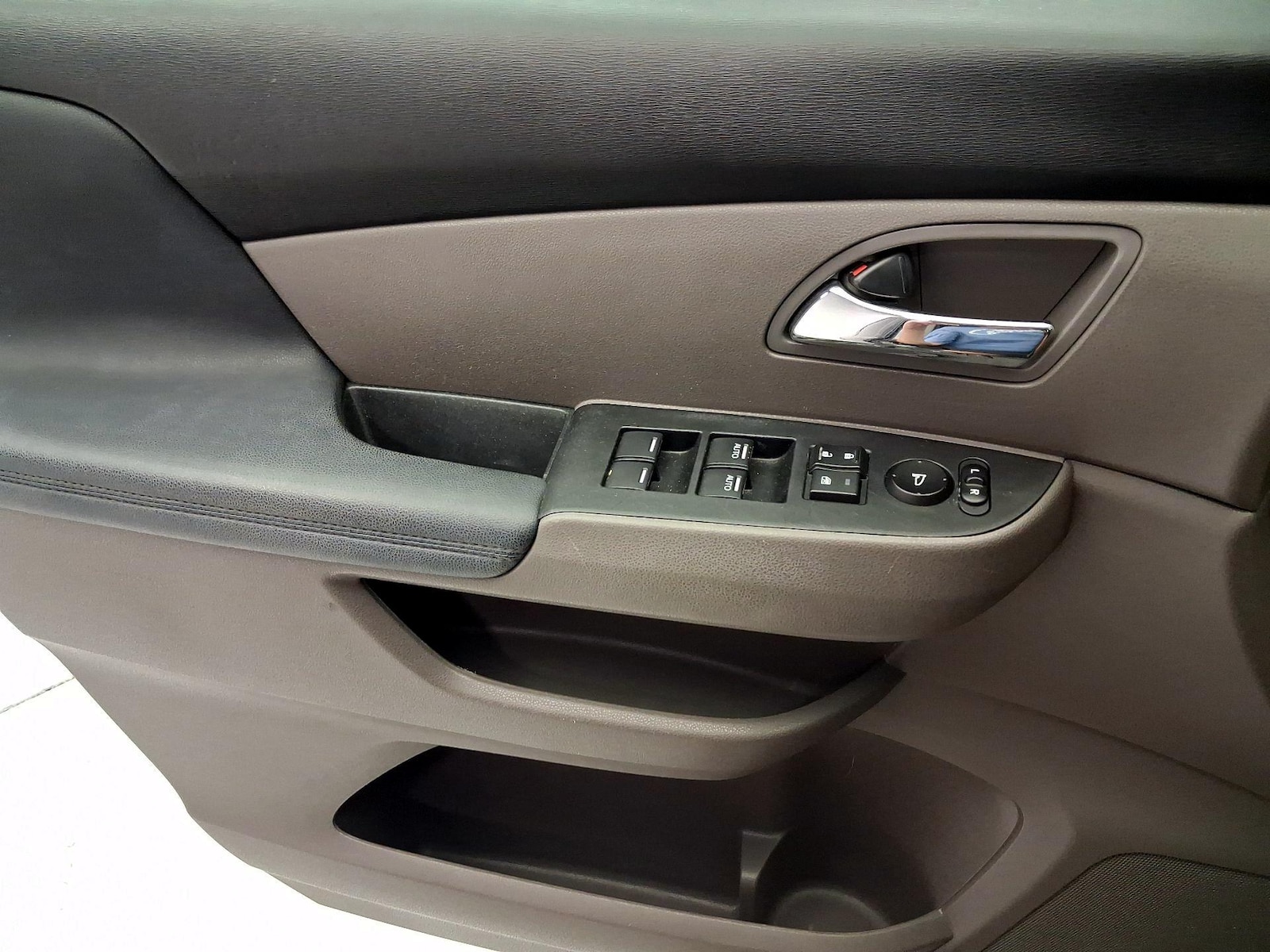2016 Honda Odyssey SE - Photo 11