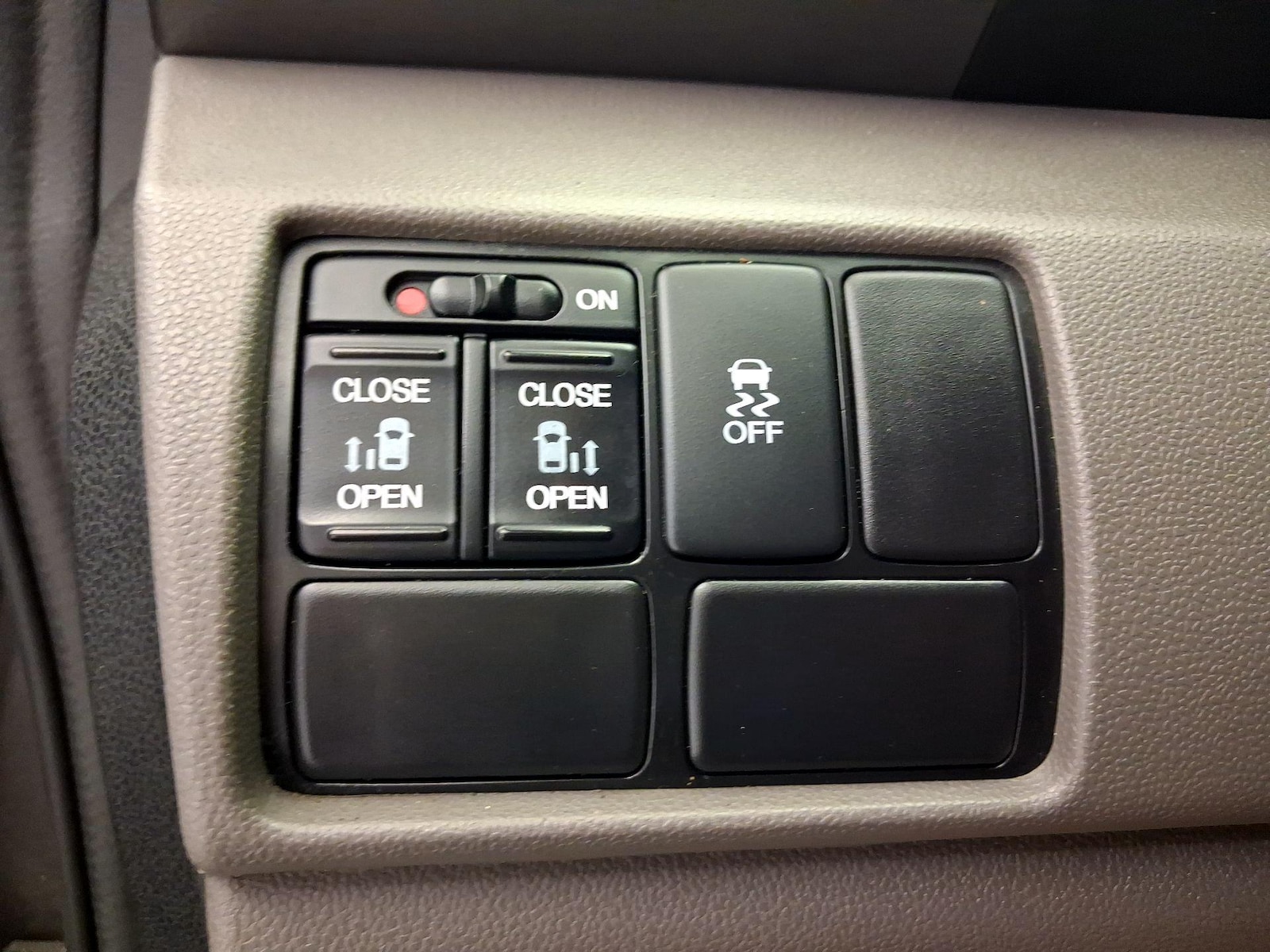 2016 Honda Odyssey SE - Photo 12