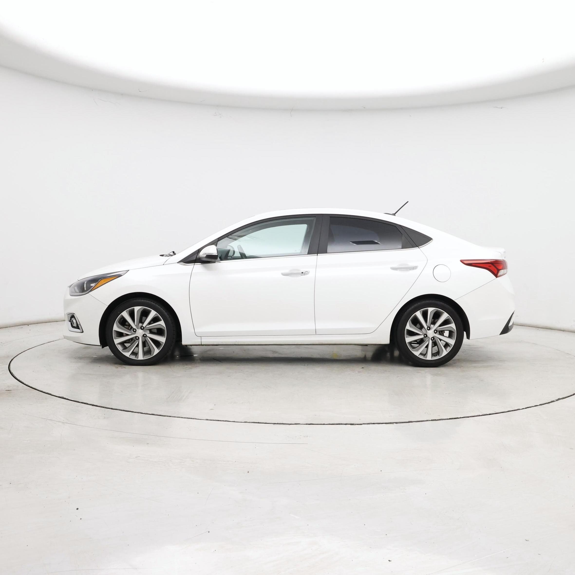 Thumbnail: 2021 Hyundai Accent - 3
