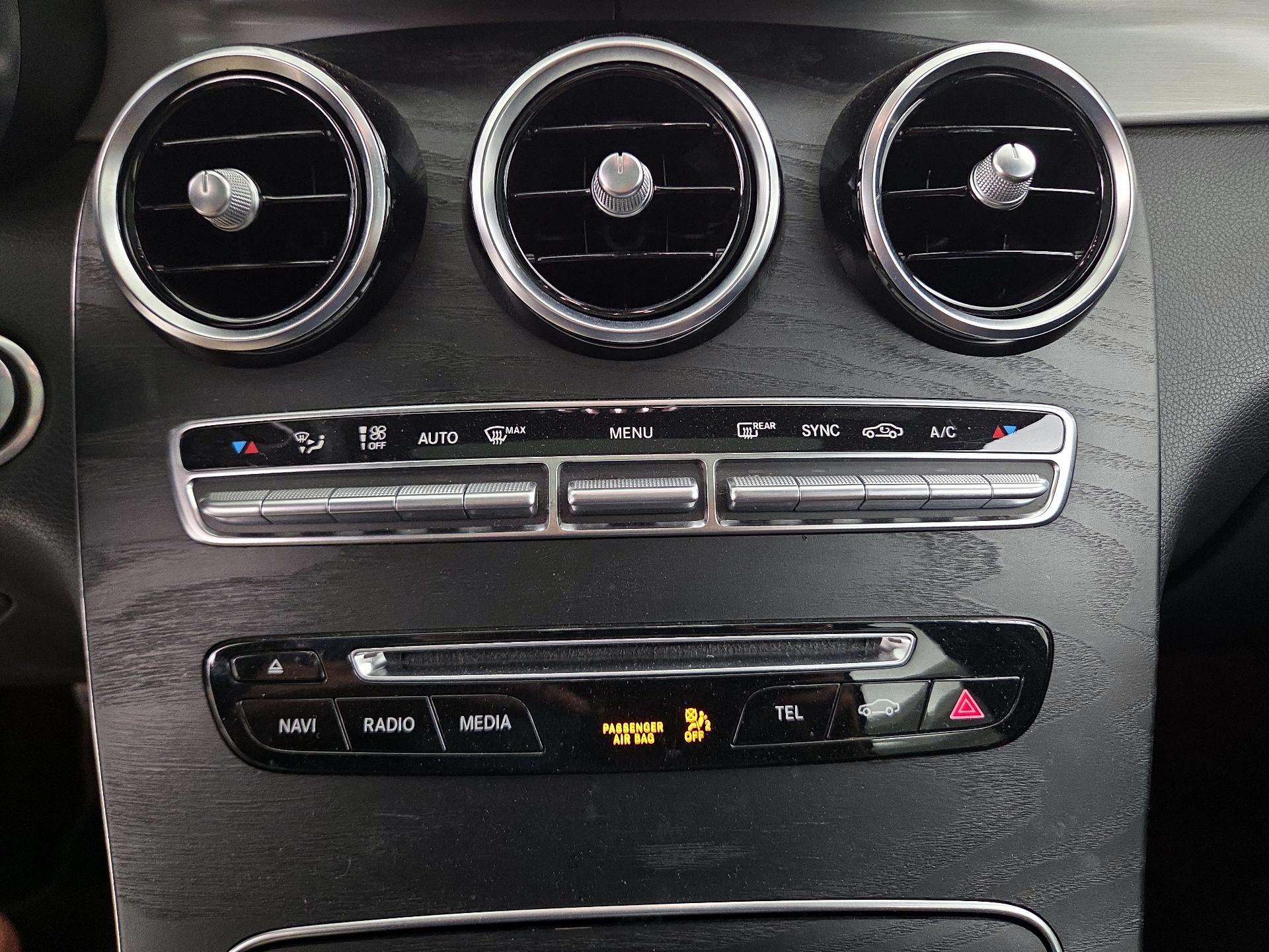 Thumbnail: 2019 Mercedes-Benz GLC - 16