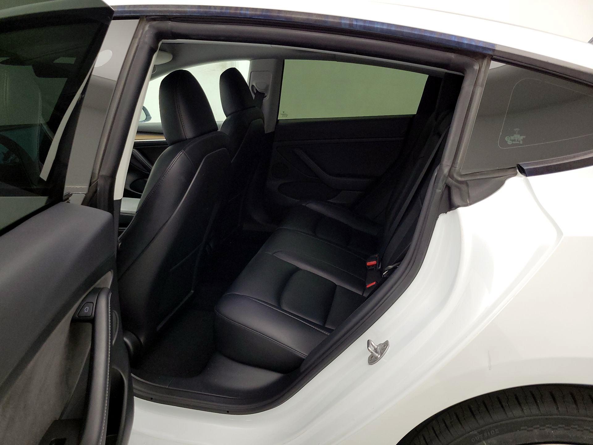 Thumbnail: 2023 Tesla Model 3 - 18