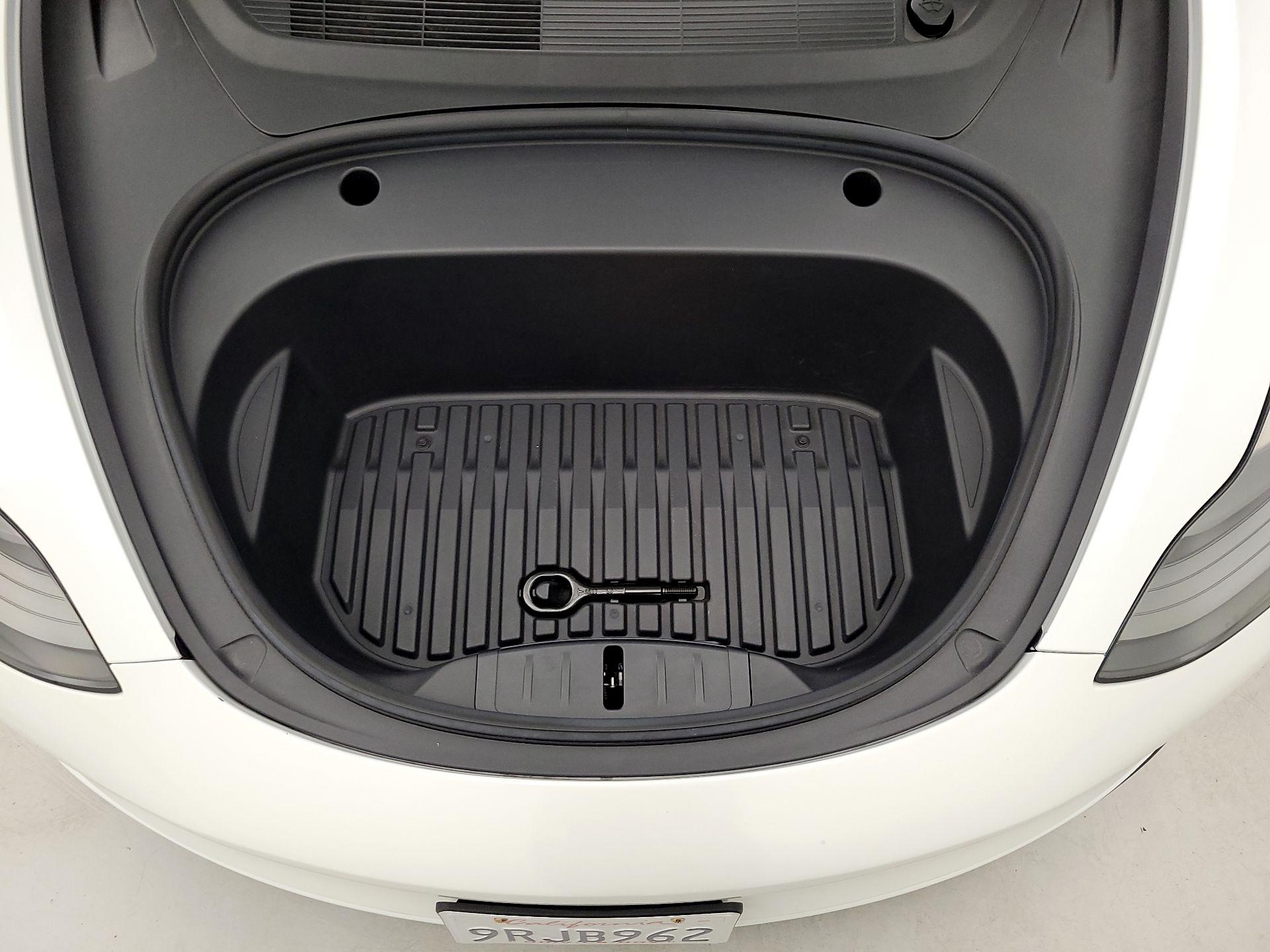 Thumbnail: 2023 Tesla Model 3 - 20
