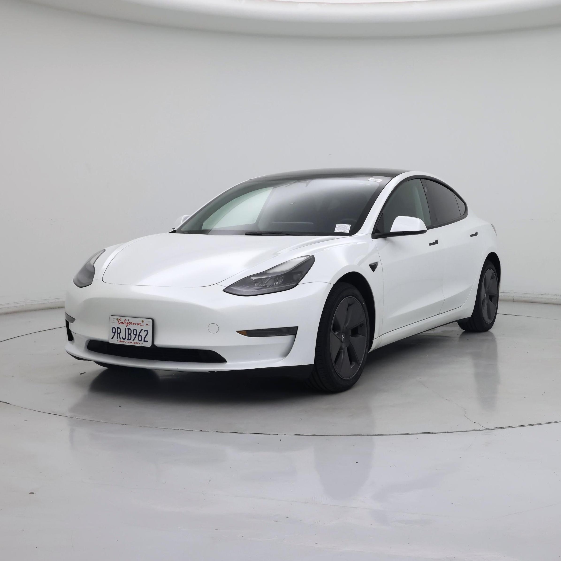 Thumbnail: 2023 Tesla Model 3 - 4