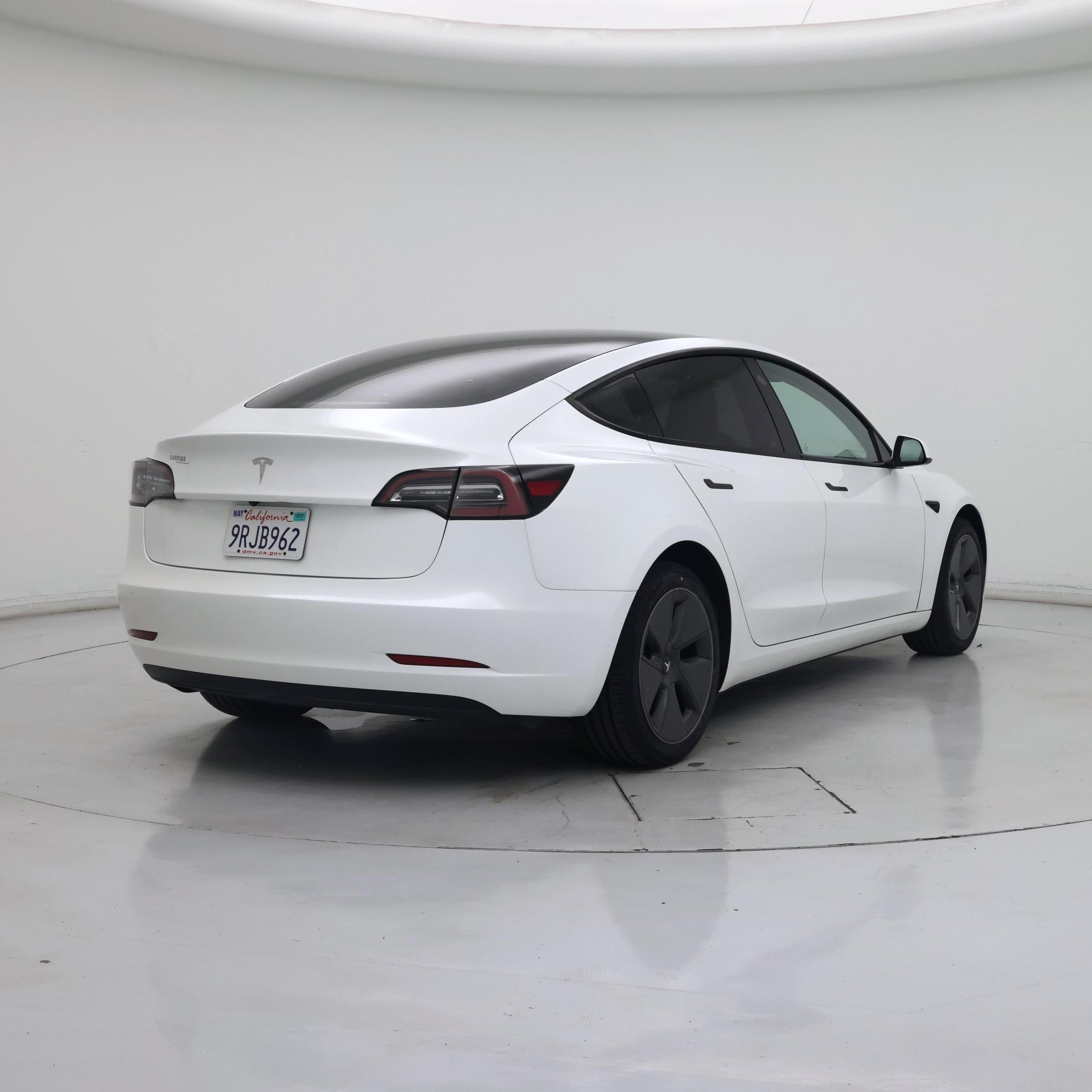 Thumbnail: 2023 Tesla Model 3 - 8