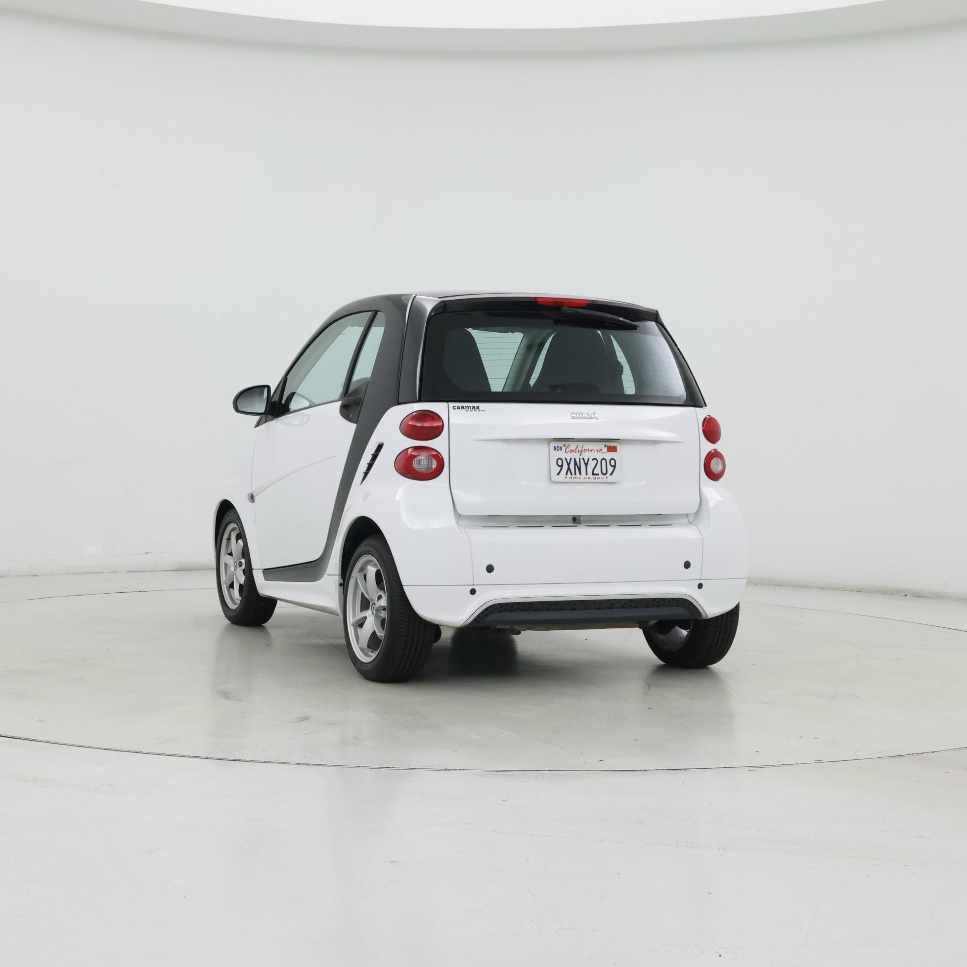 Thumbnail: 2015 smart fortwo - 2