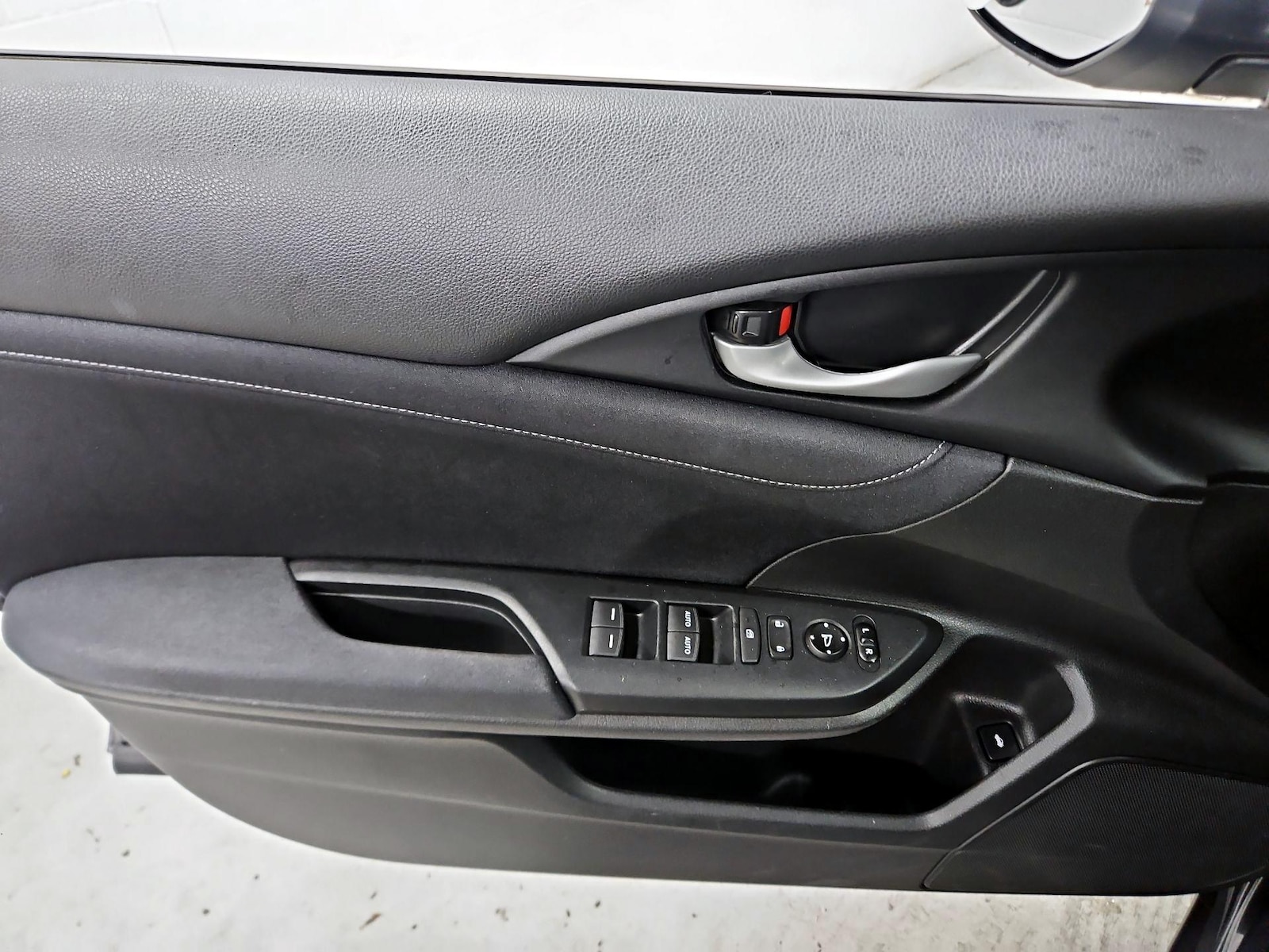 2019 Honda Insight LX - Photo 13
