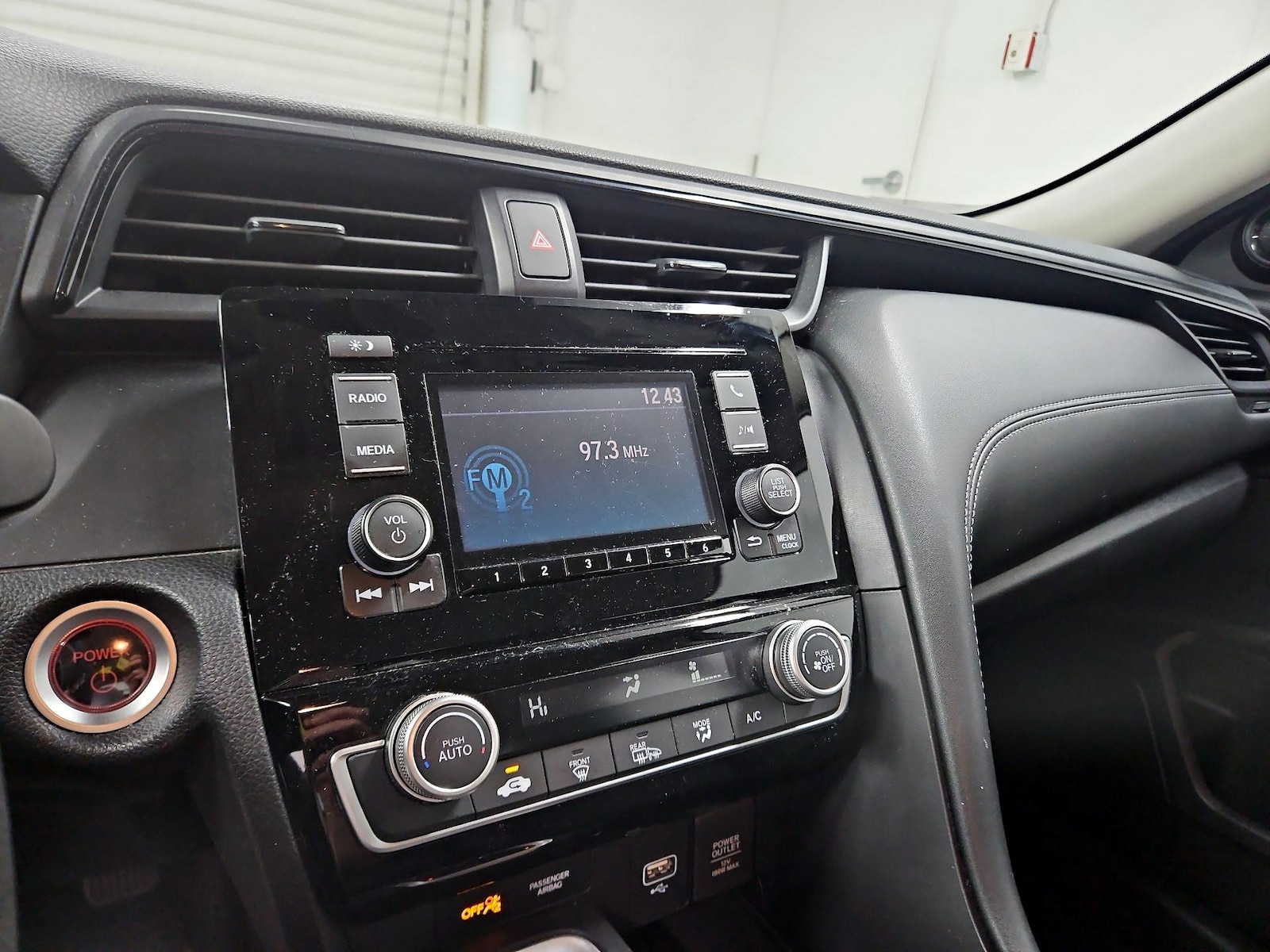 2019 Honda Insight LX - Photo 16