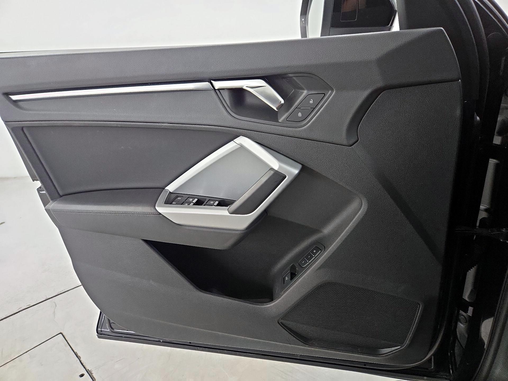 Thumbnail: 2022 Audi Q3 - 12