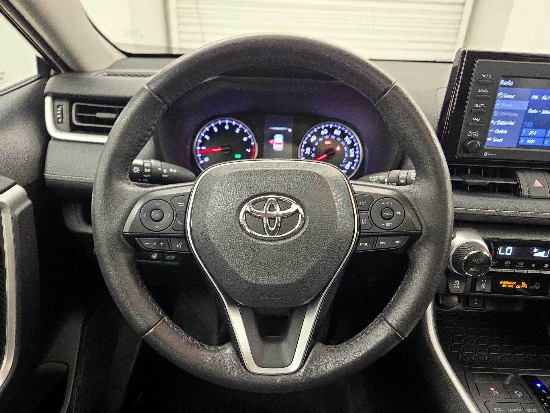 Thumbnail: 2021 Toyota RAV4 - 10