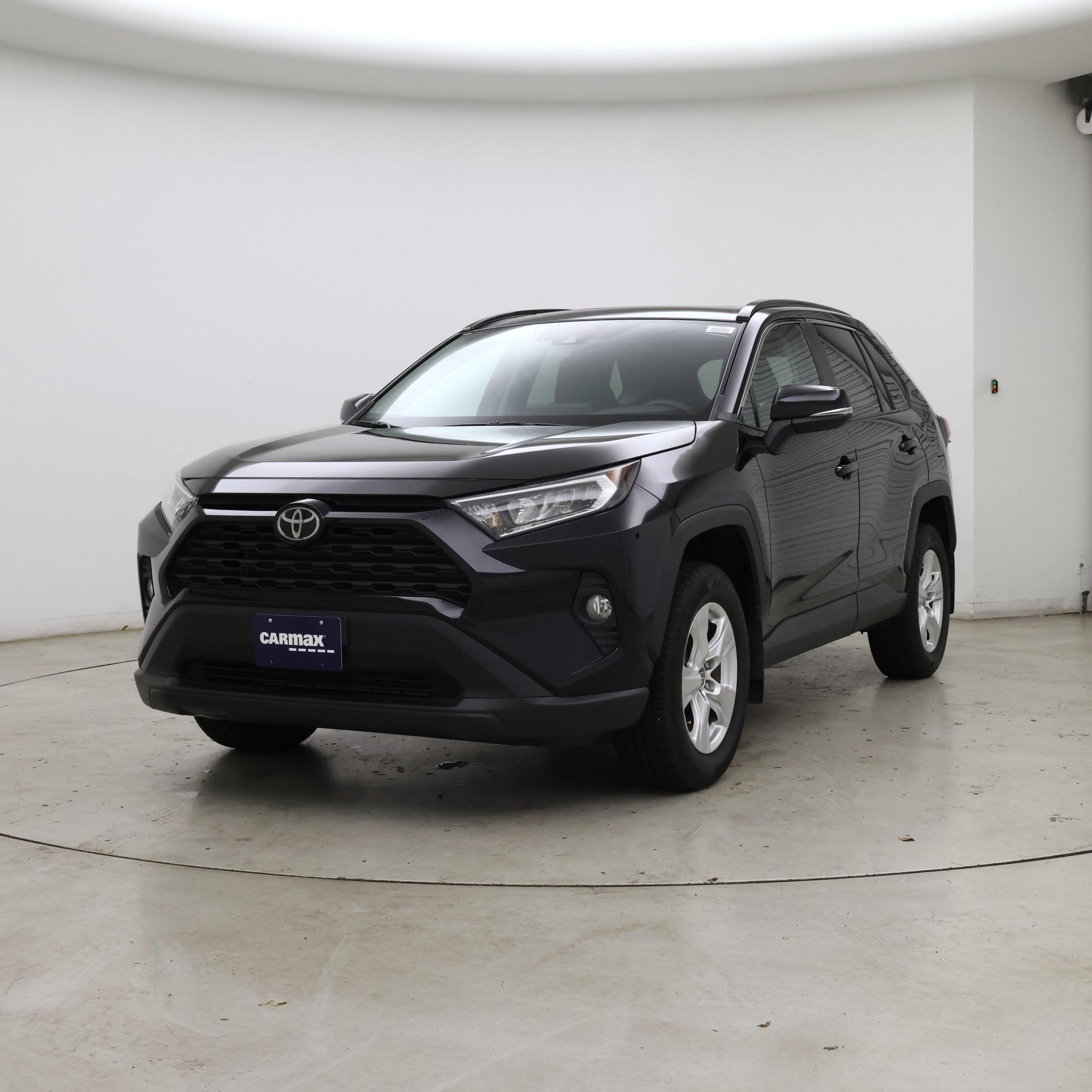 Thumbnail: 2021 Toyota RAV4 - 4
