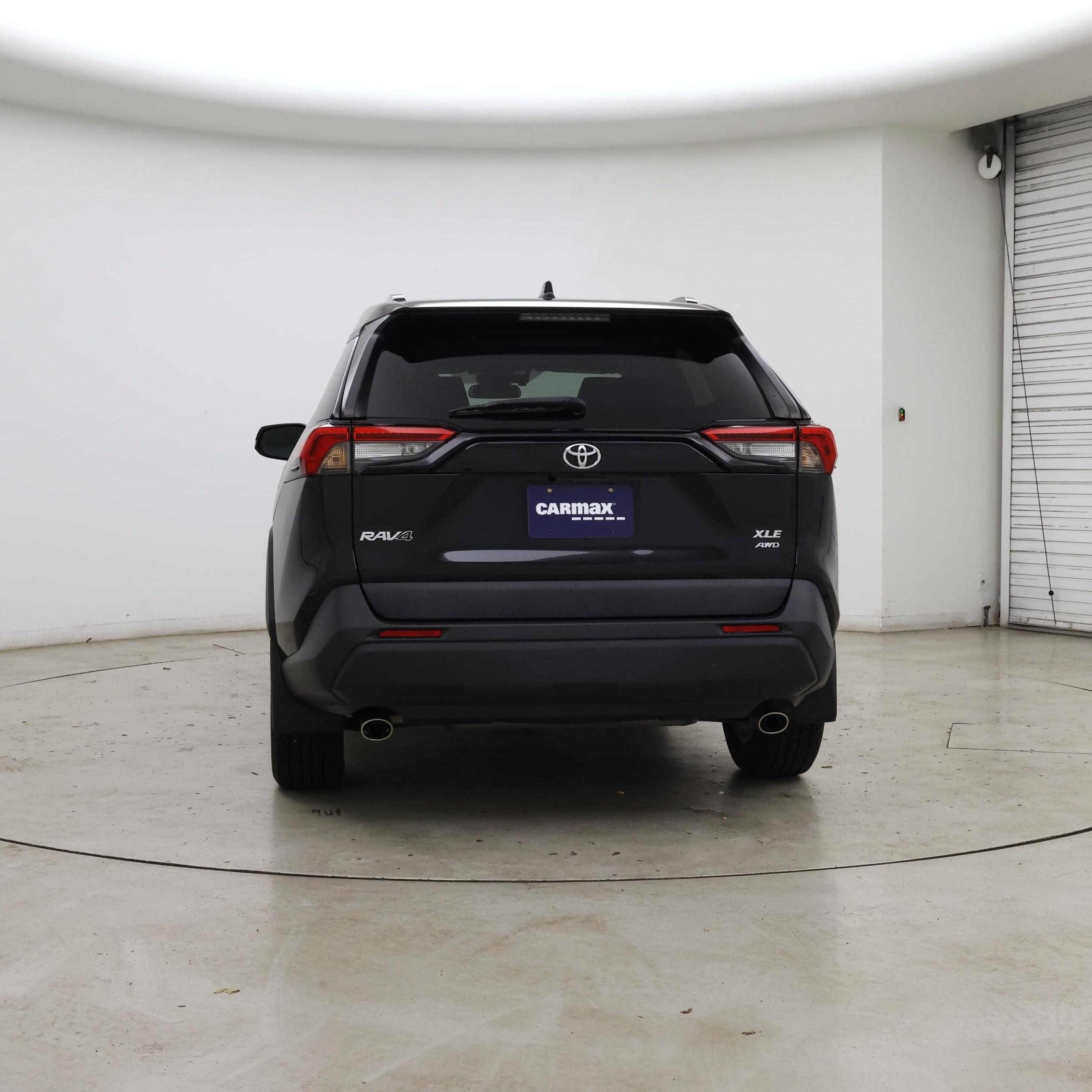 Thumbnail: 2021 Toyota RAV4 - 6