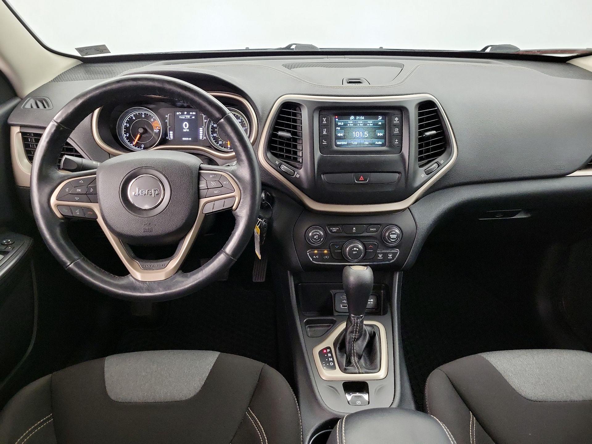 Thumbnail: 2016 Jeep Cherokee - 9
