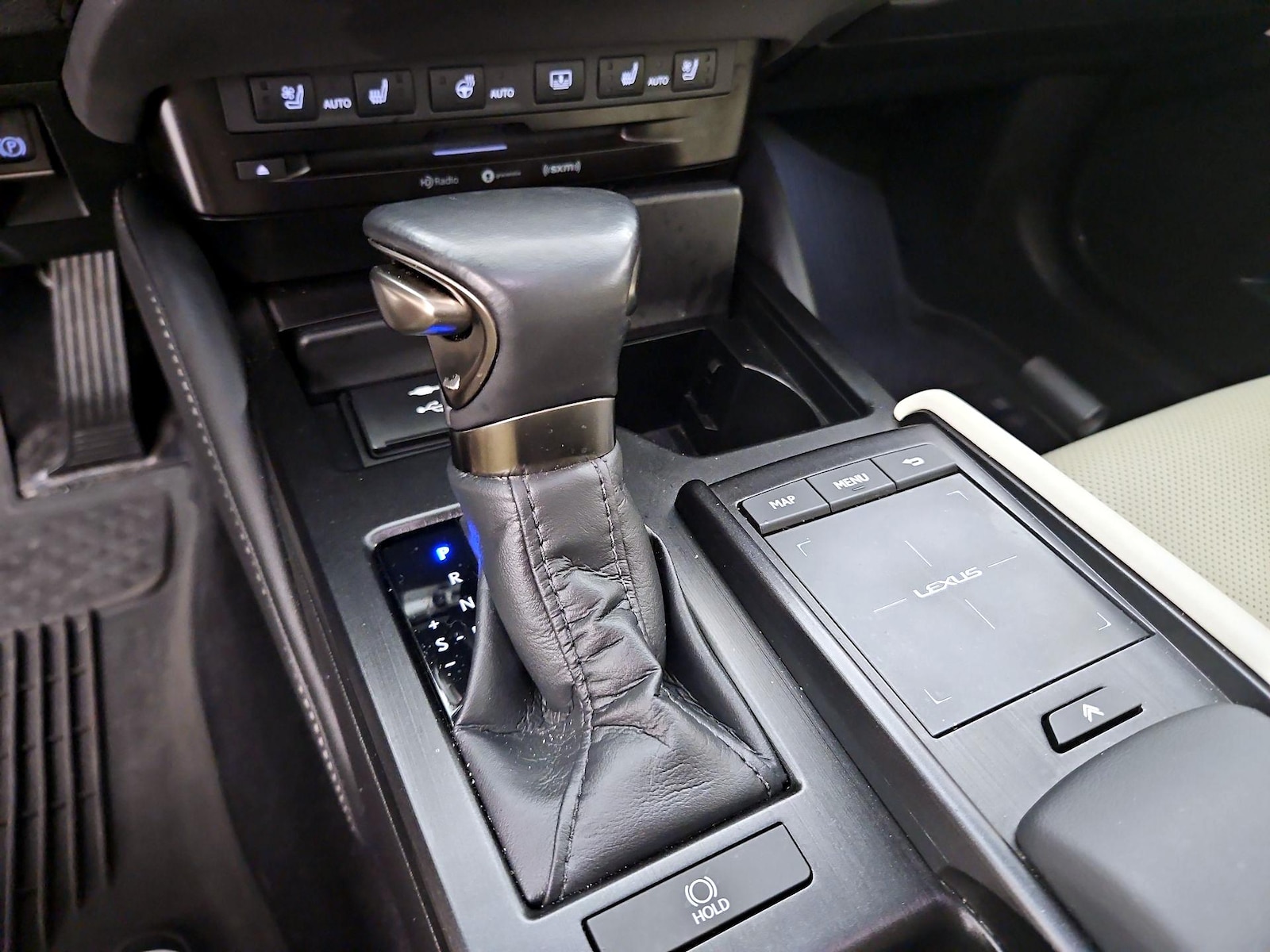 2022 Lexus ES 350 Luxury - Photo 19