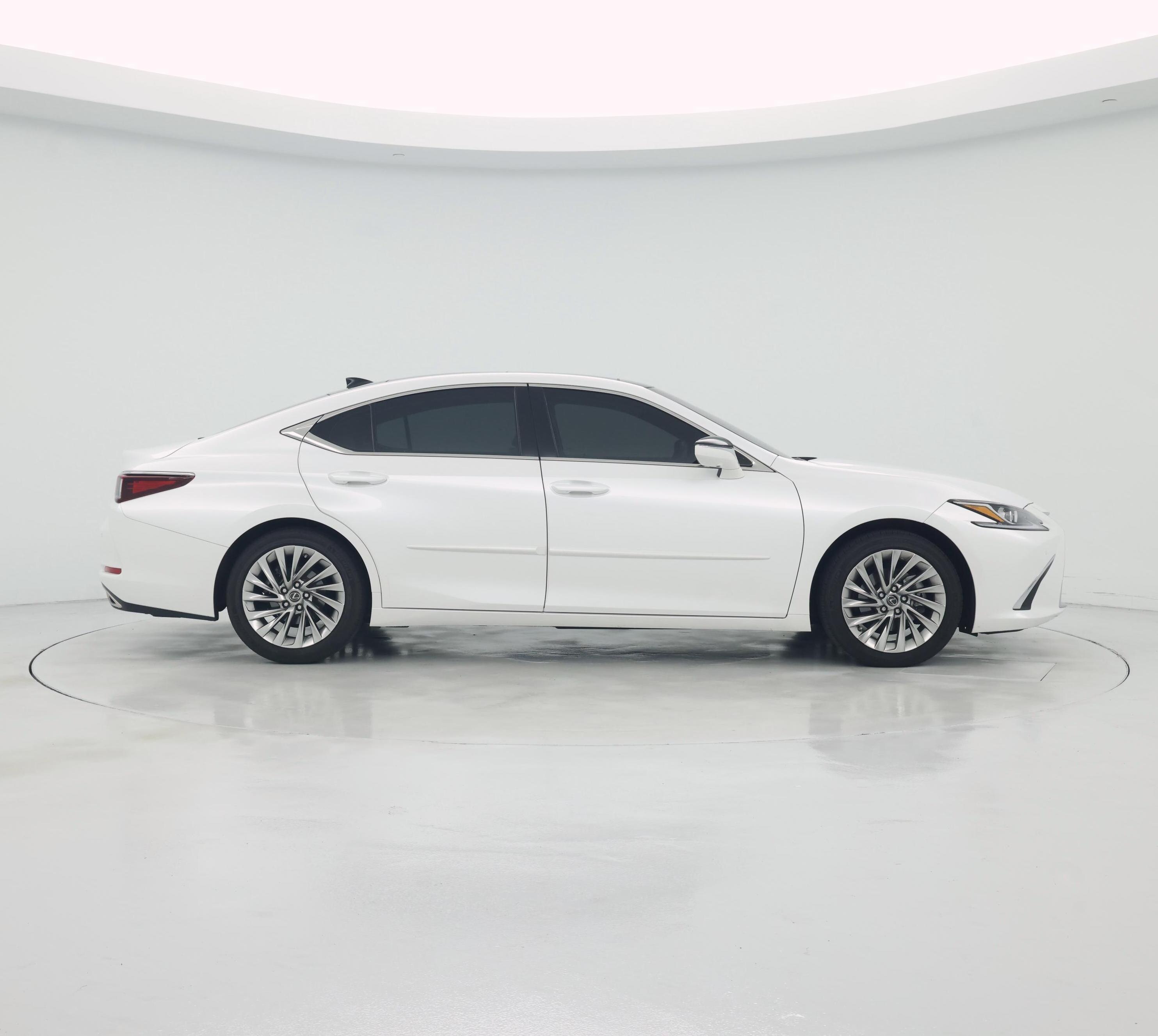 Thumbnail: 2022 Lexus ES - 7