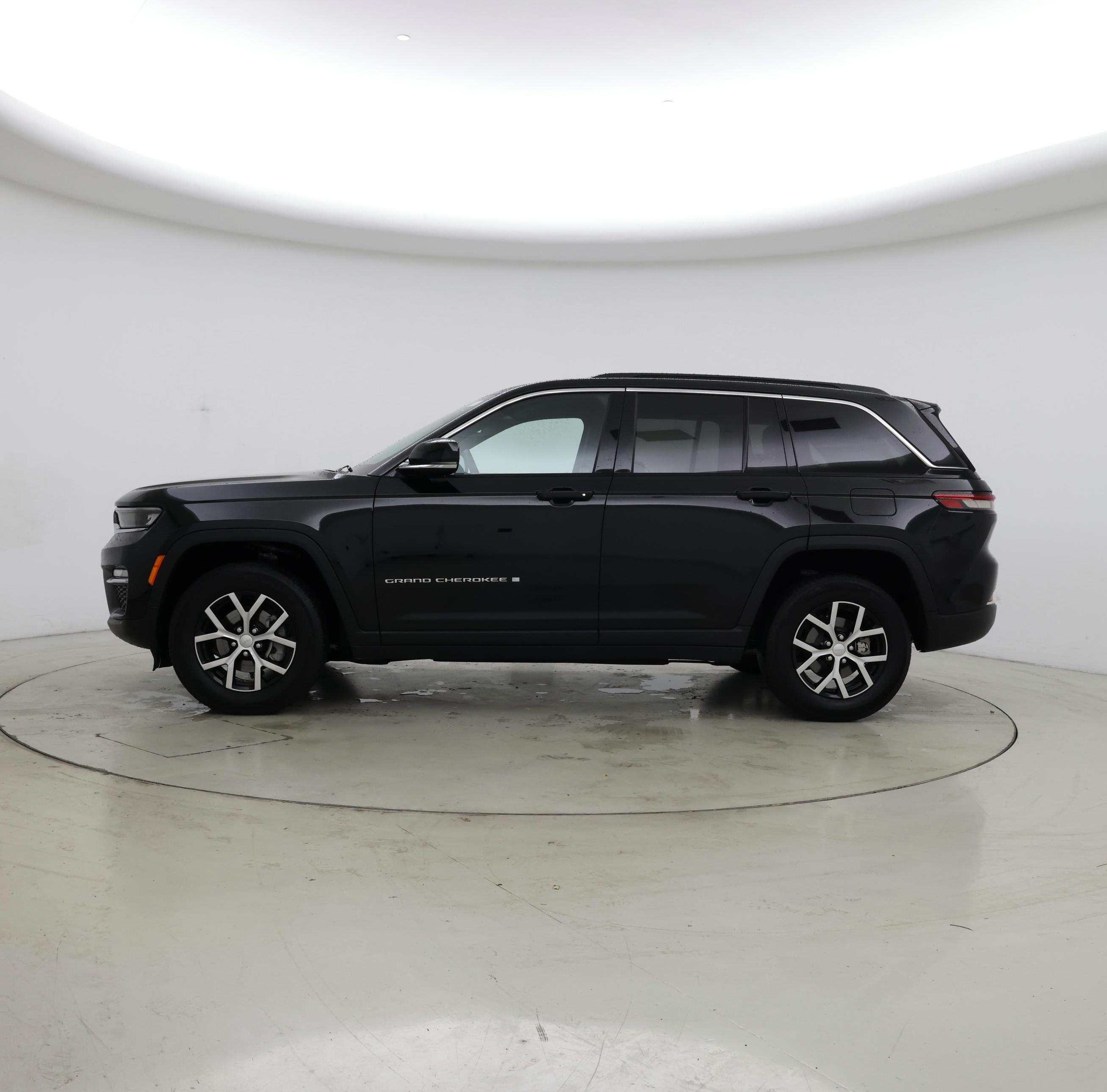 Thumbnail: 2024 Jeep Grand Cherokee - 3